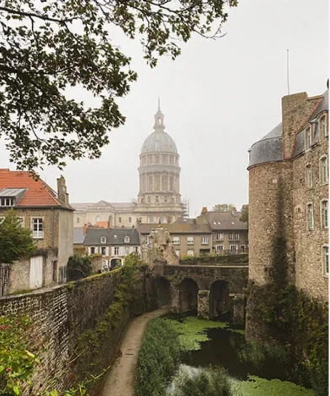 Nearby landmark in Hôtel OpalOriental Boulogne Sur Mer - gare ville et centre