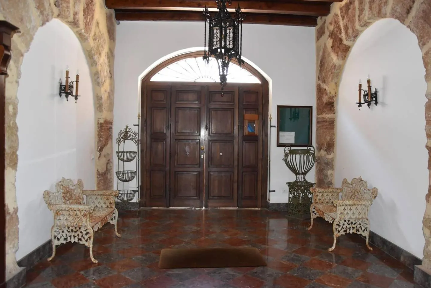 Anna's Home in Historical Center