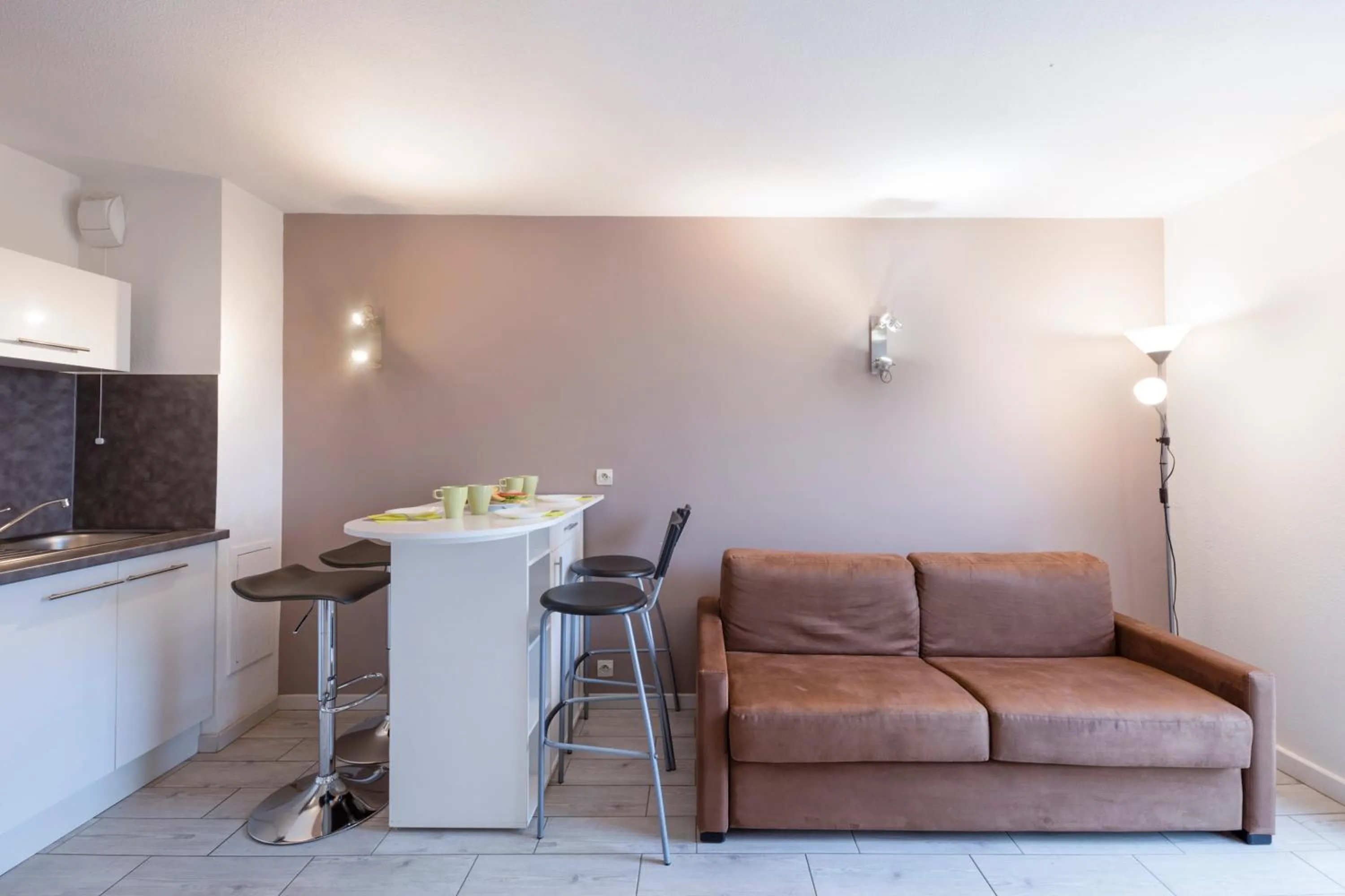 Living room in Garden & City Aix En Provence - Puyricard