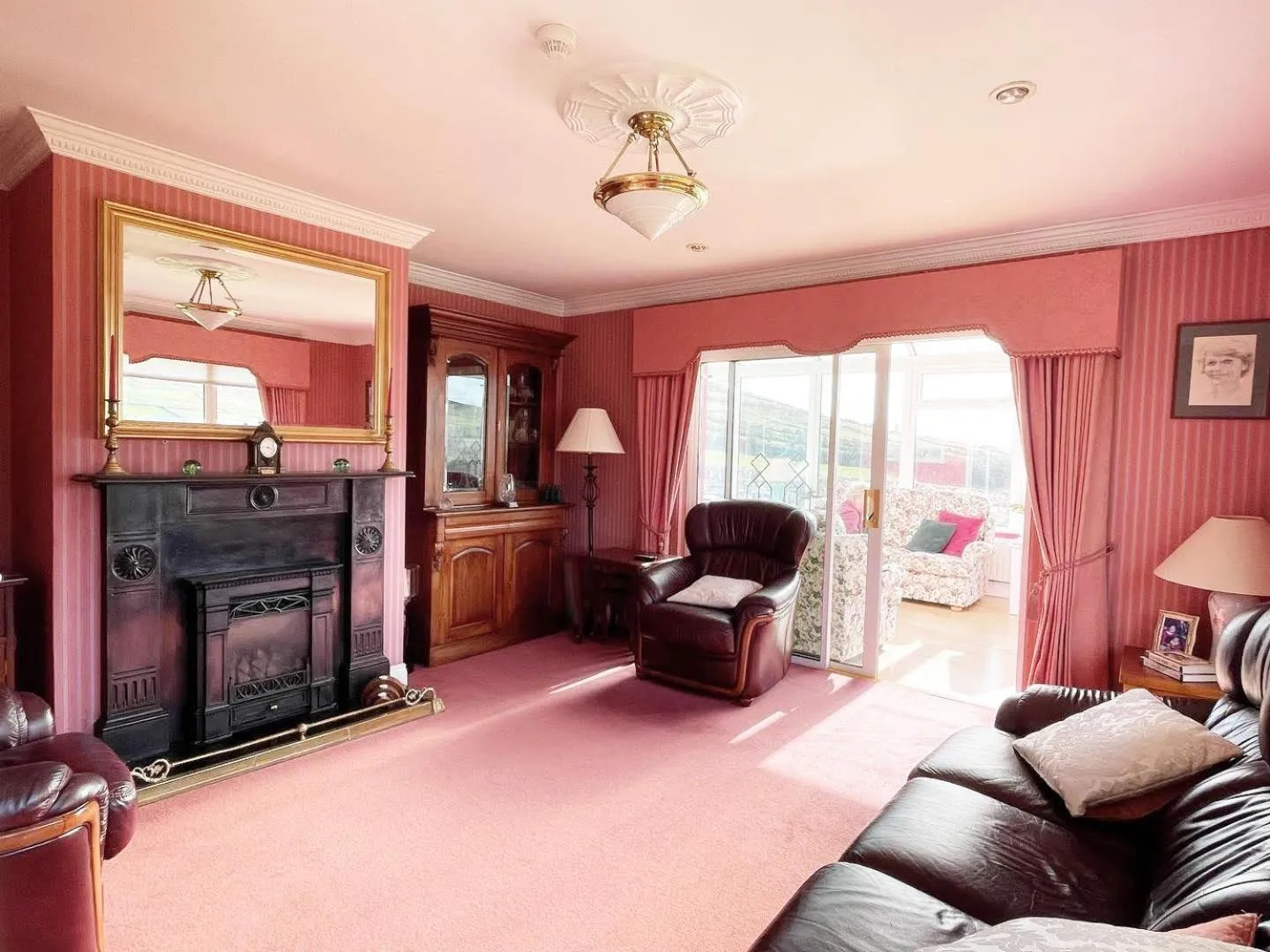 Communal lounge/ TV room in Duinin House