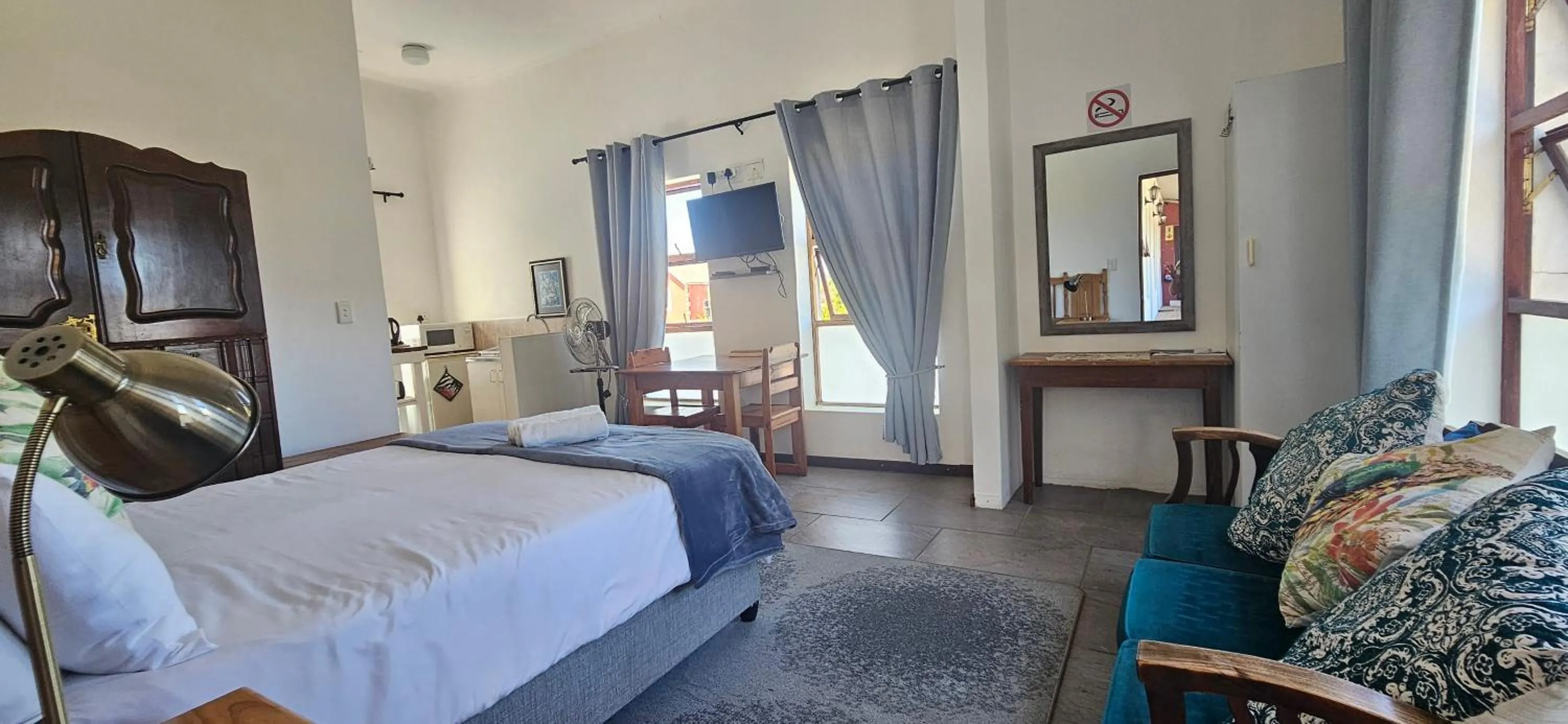 Photo of the whole room, Bed in Kelkiewyn Guesthouse Caledon