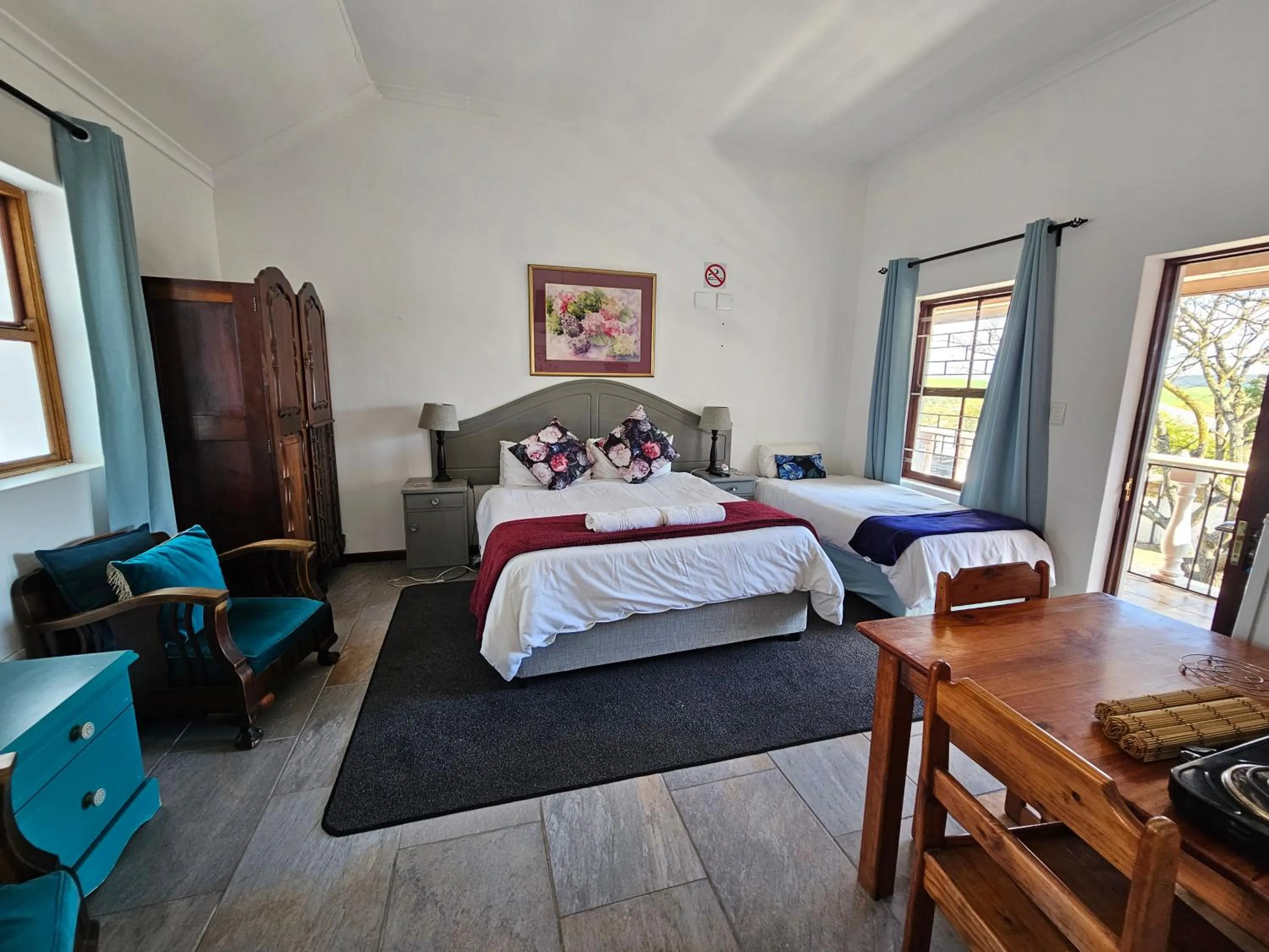 Photo of the whole room, Bed in Kelkiewyn Guesthouse Caledon