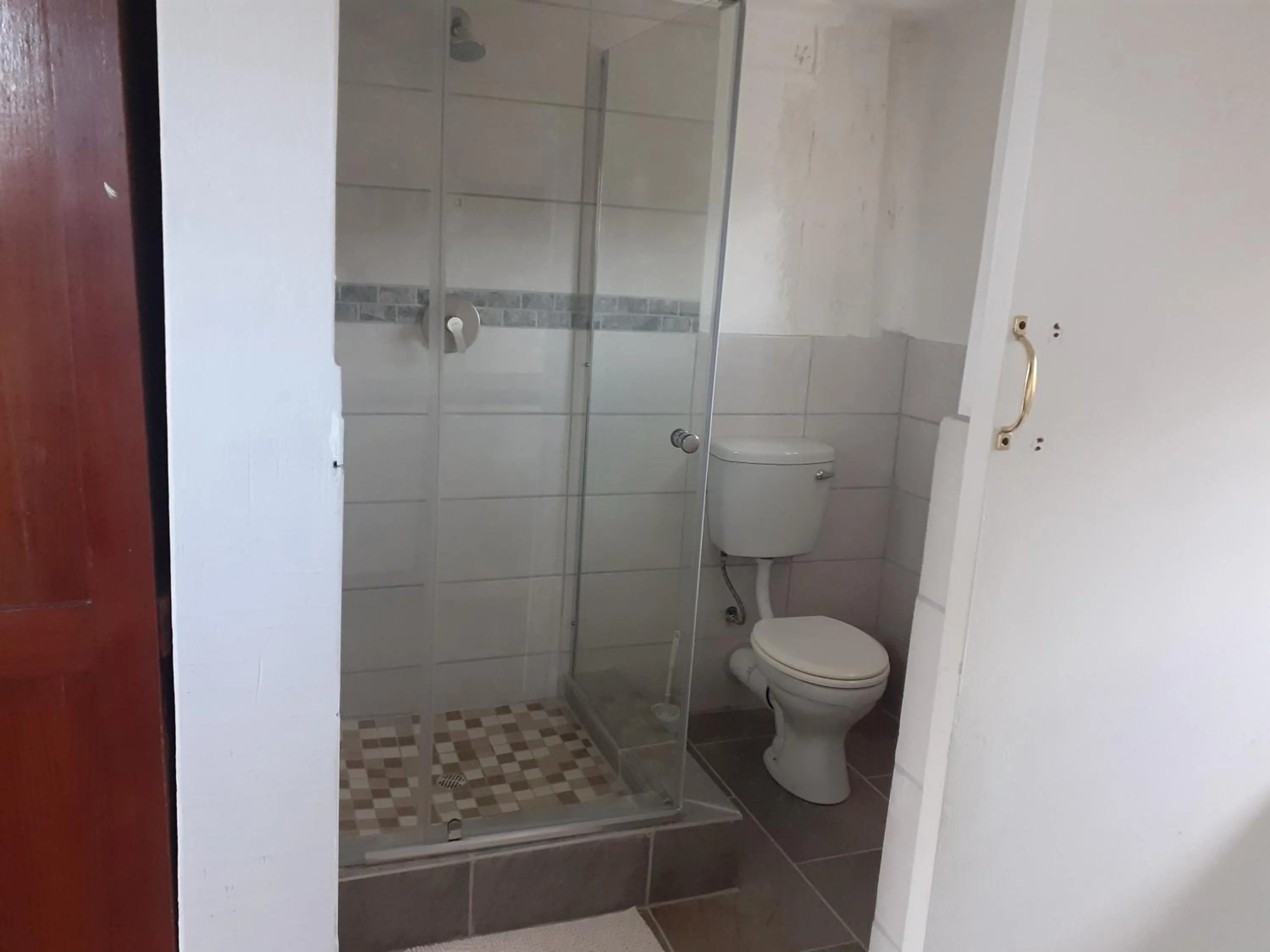 Shower in Kelkiewyn Guesthouse Caledon