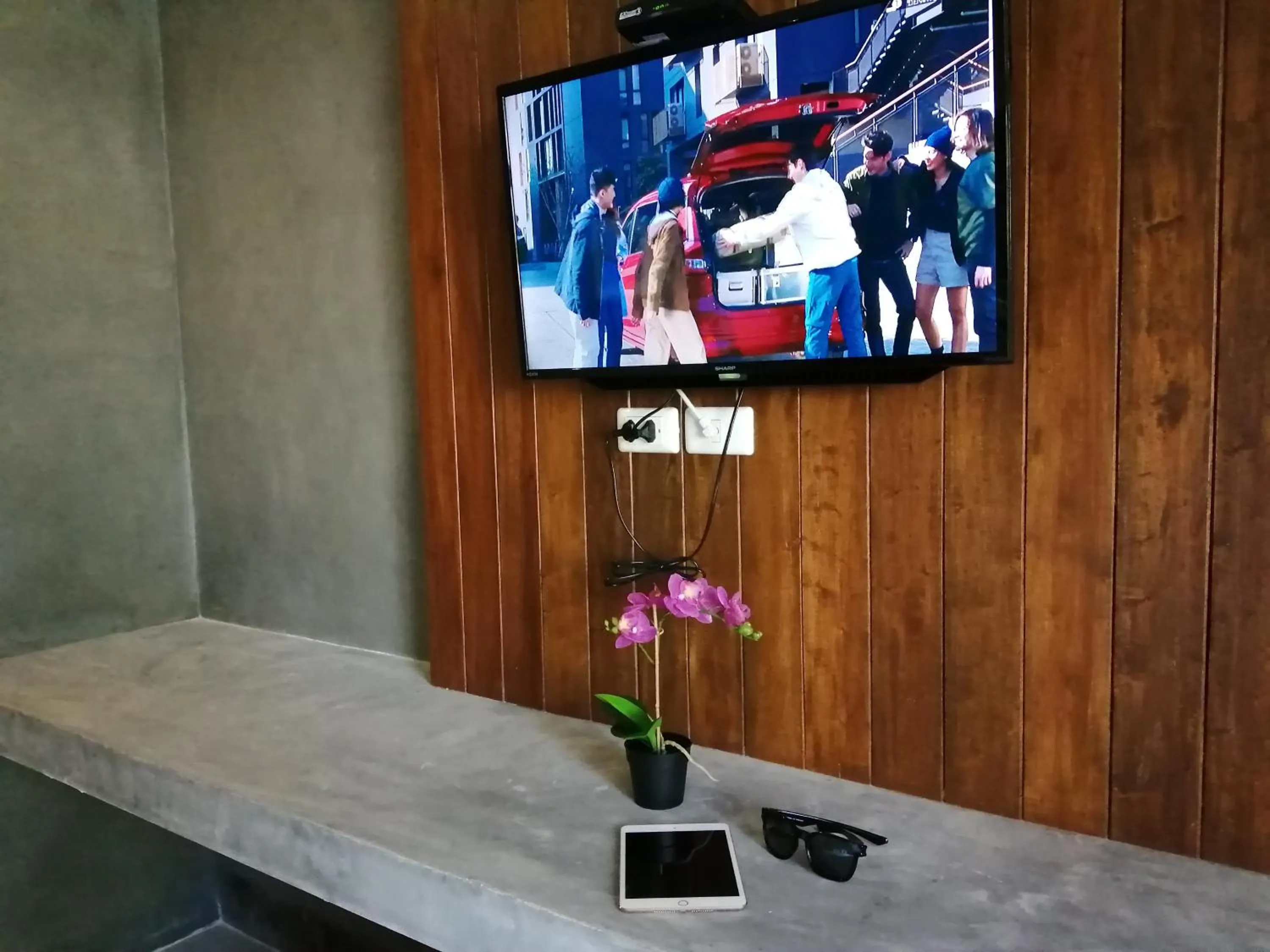 TV and multimedia in JR Place