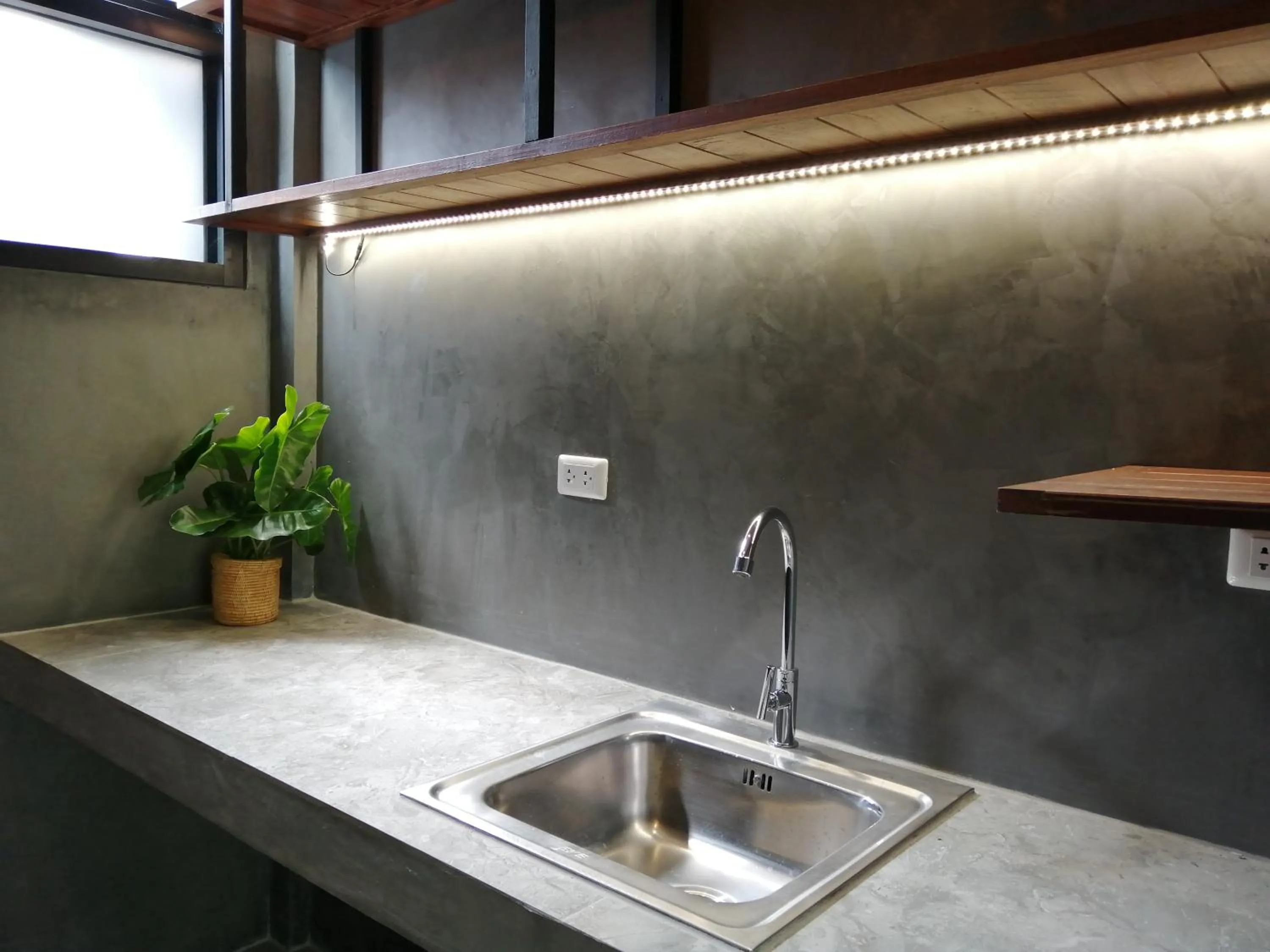 Kitchen or kitchenette in JR Place