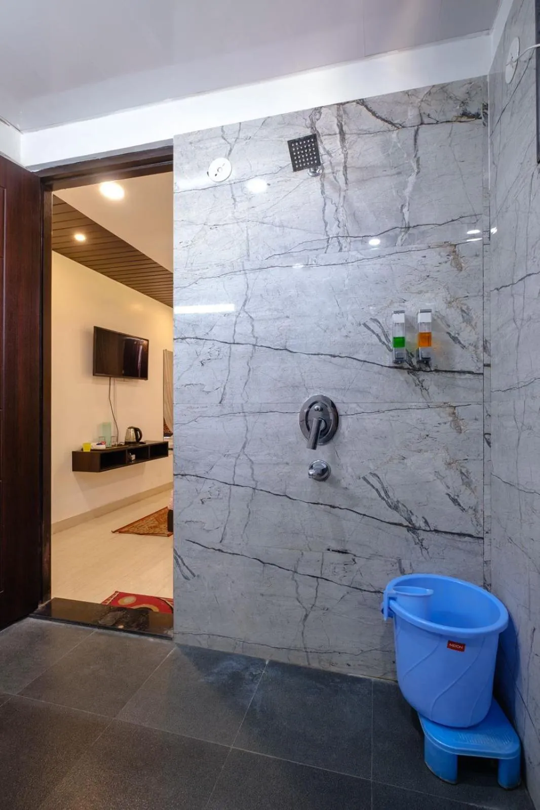 Shower in Satkar Retreat - Udaipur