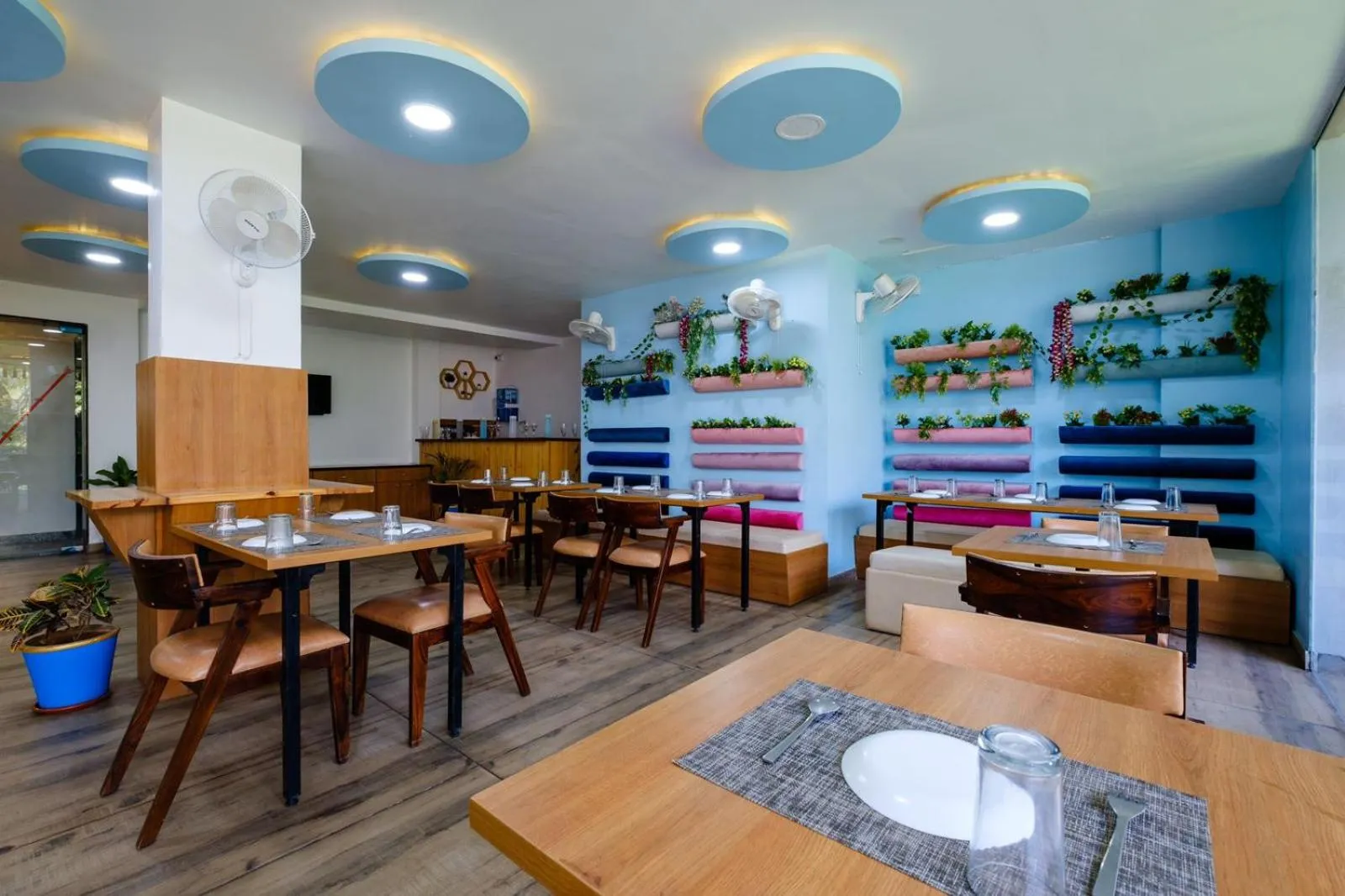 Restaurant/places to eat in Satkar Retreat - Udaipur