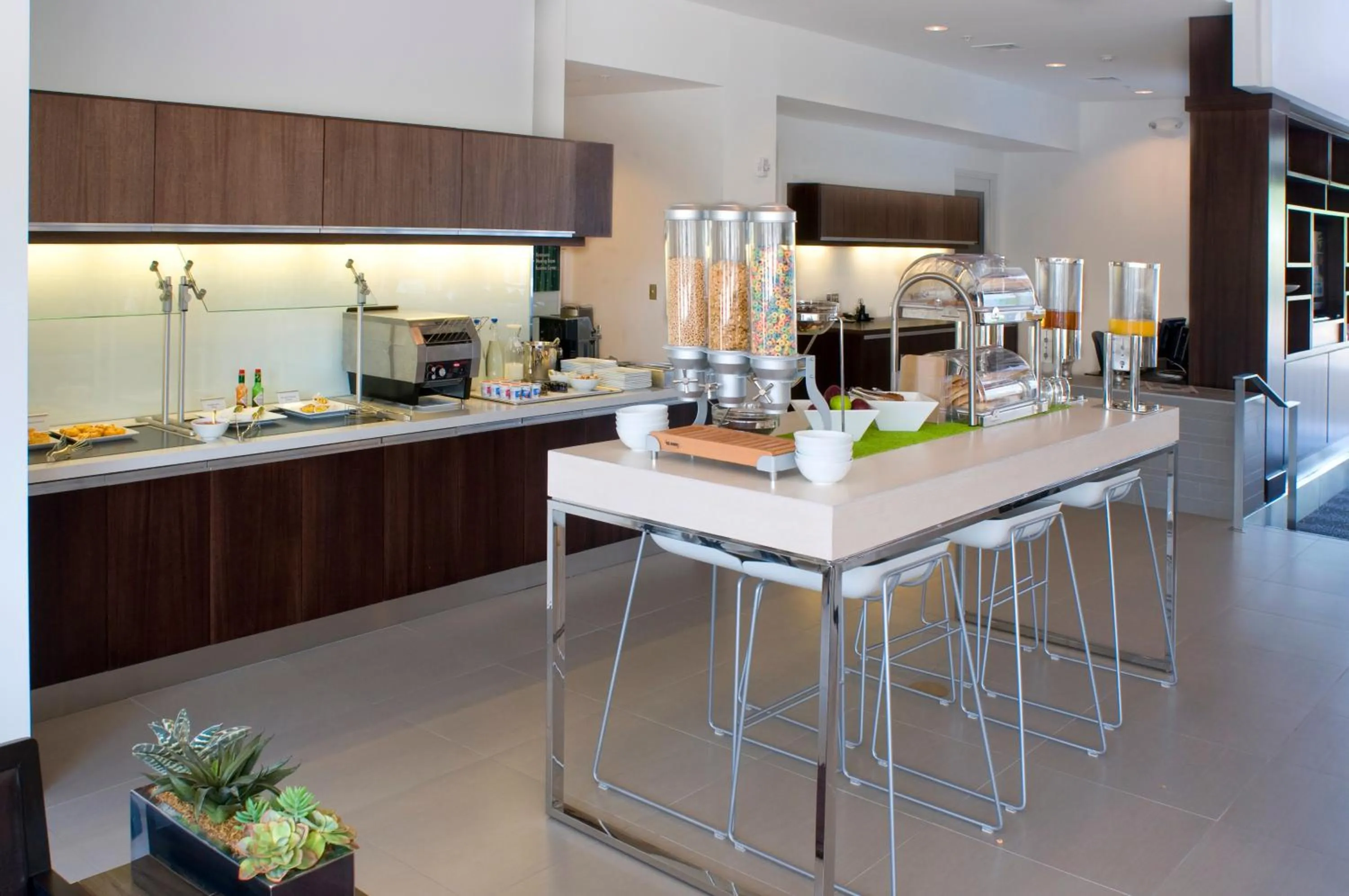 Breakfast in Element Vaughan Southwest