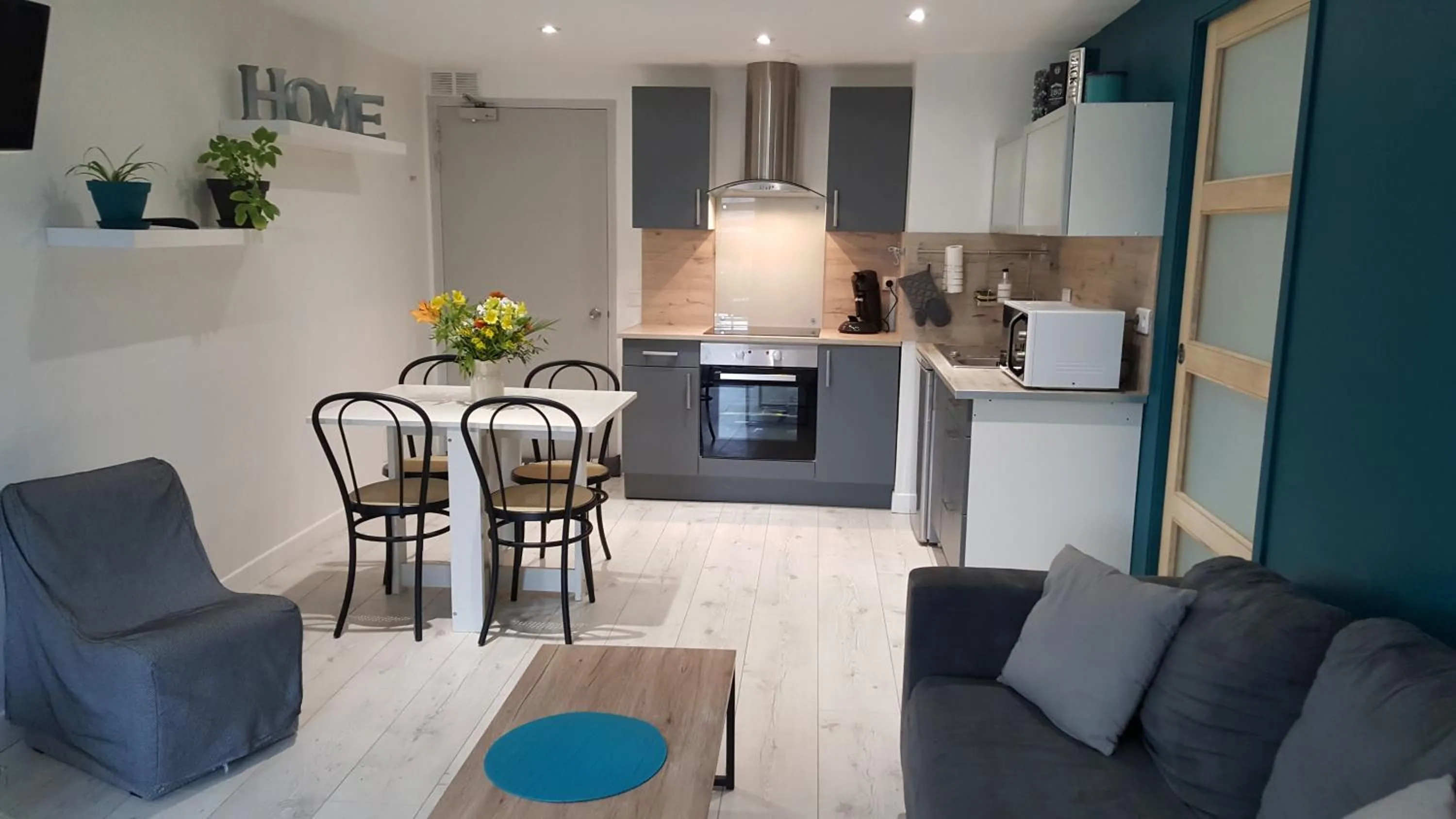 Kitchen or kitchenette in Naéco Le Pouldu