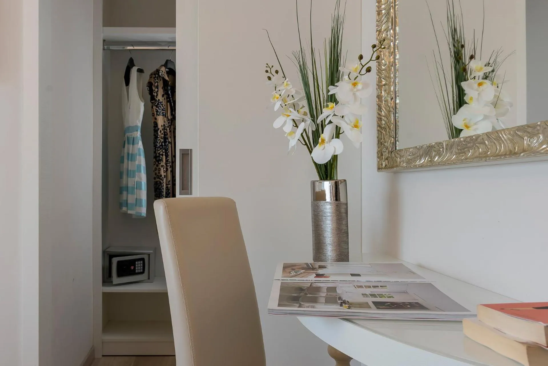 Photo of the whole room in Hotel Riviera