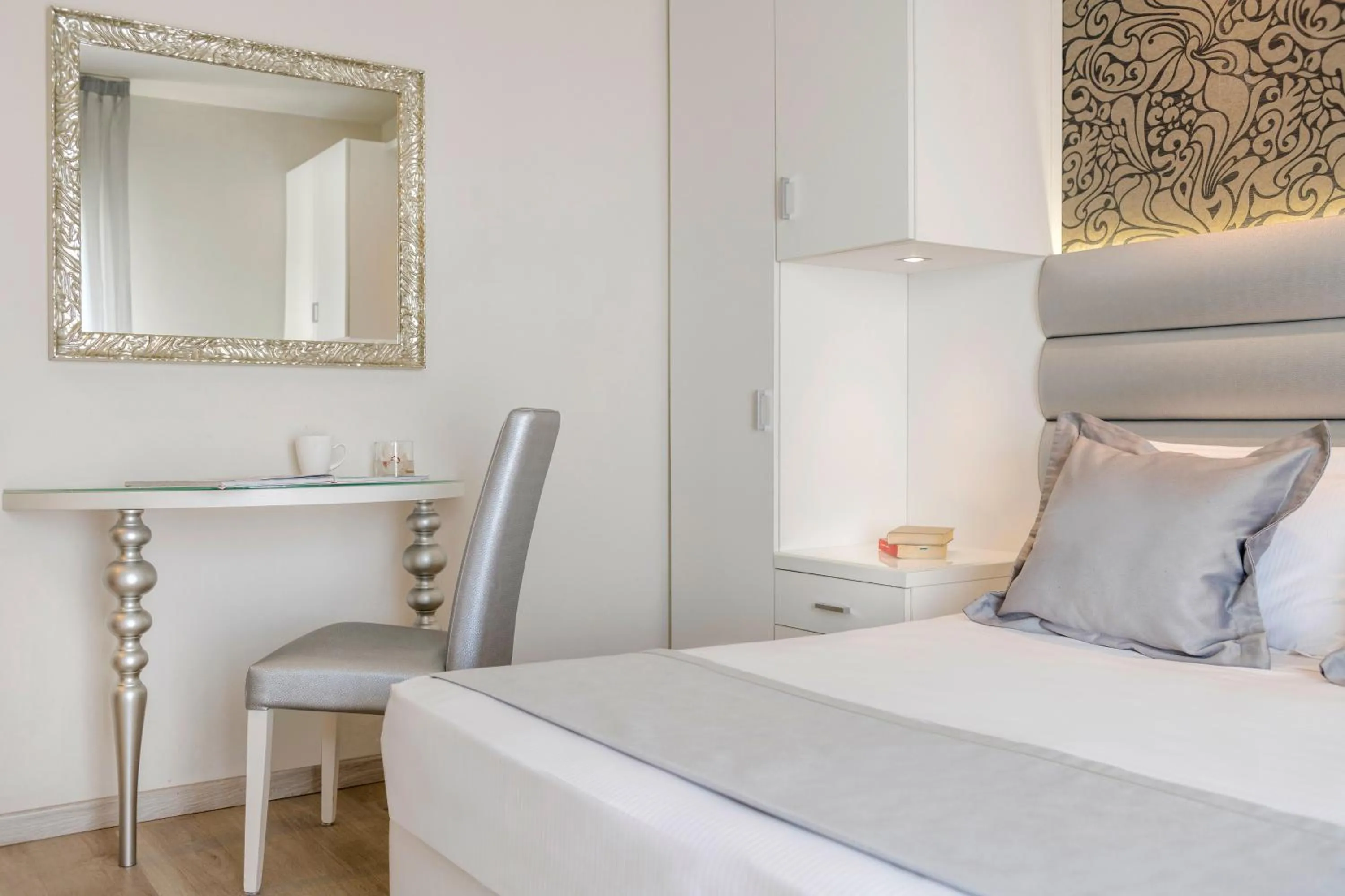 Sea view, Bed in Hotel Riviera