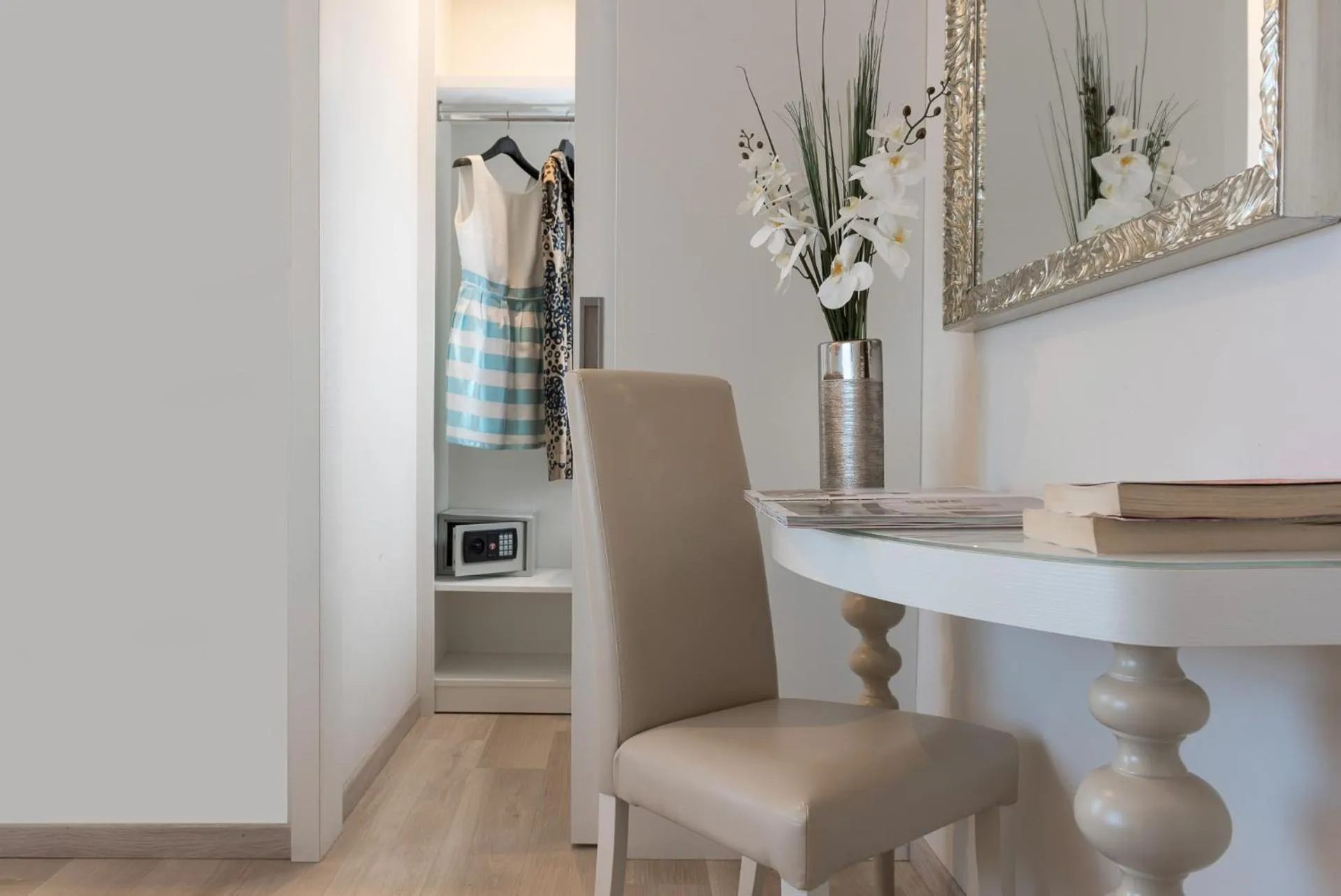 Photo of the whole room in Hotel Riviera