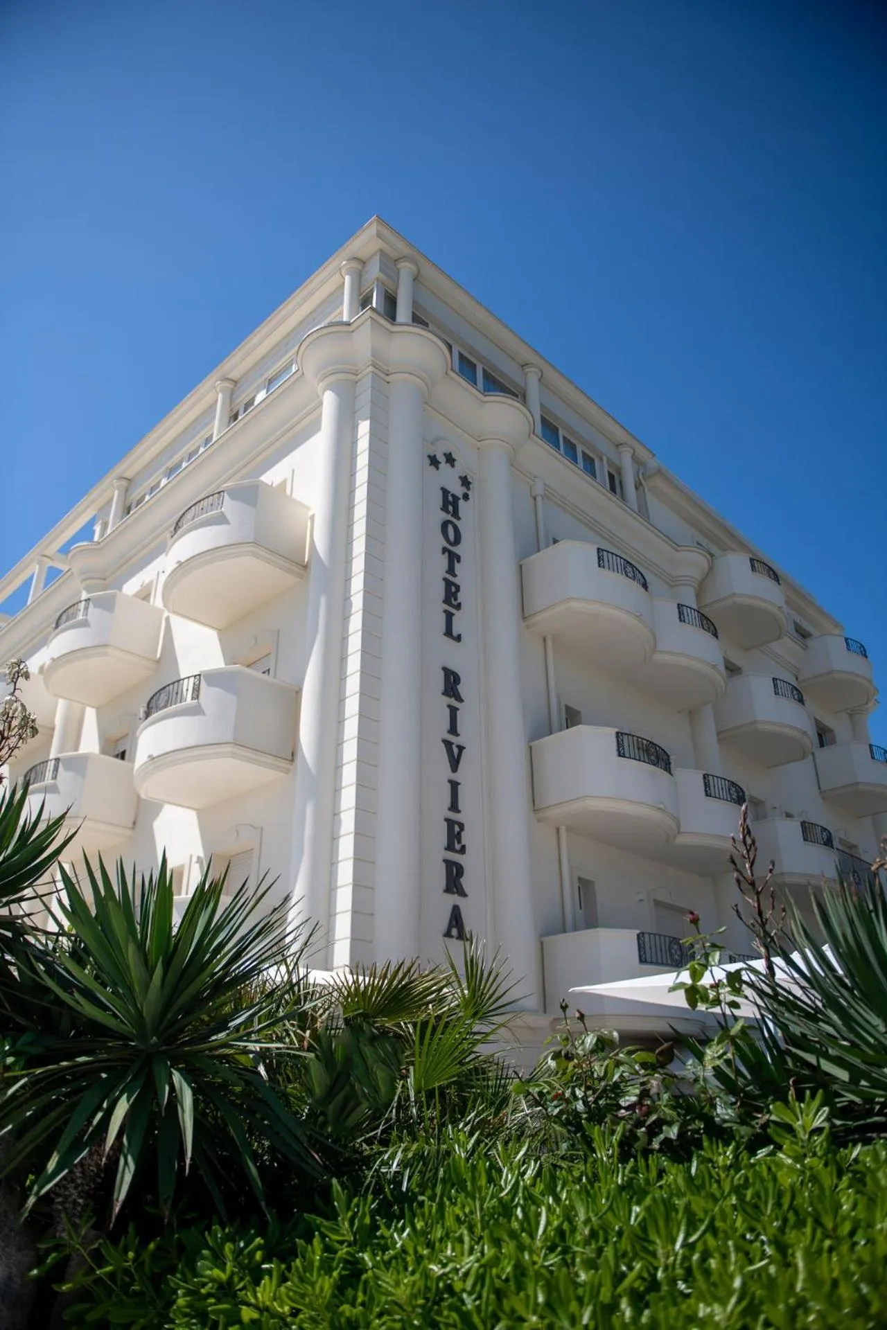 Property building in Hotel Riviera