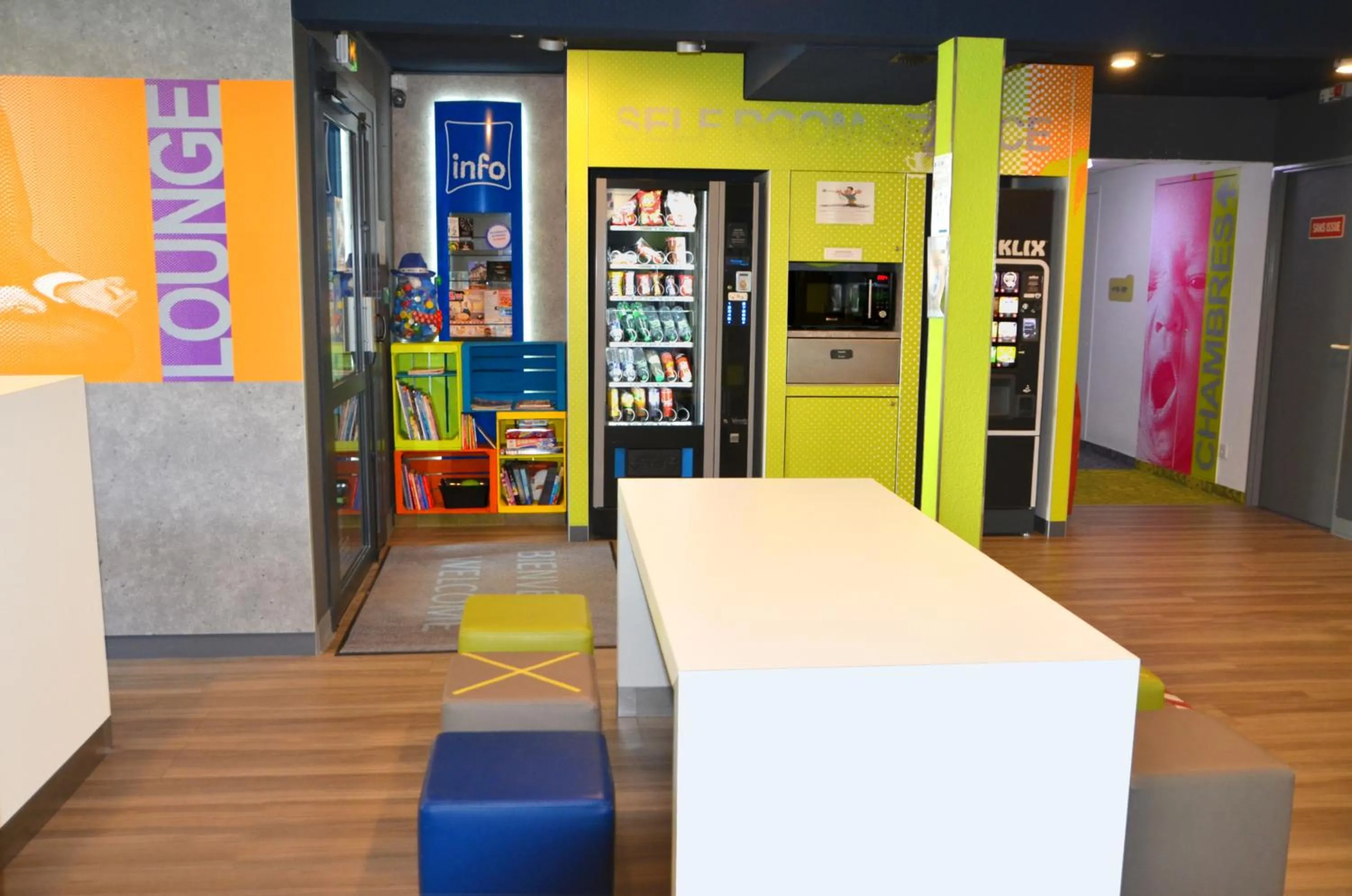 Library in ibis budget Rouen Nord Isneauville