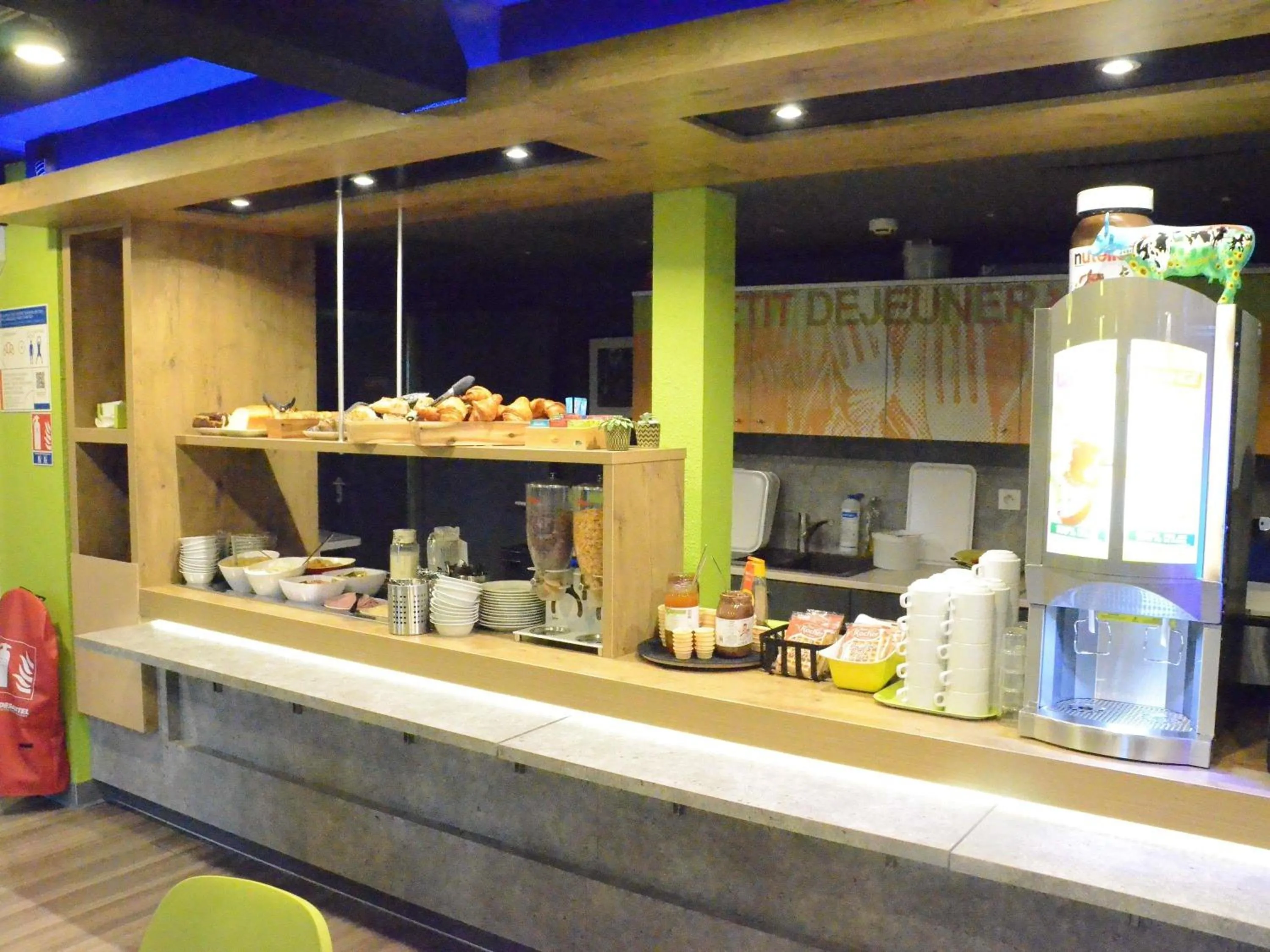 Breakfast in ibis budget Rouen Nord Isneauville