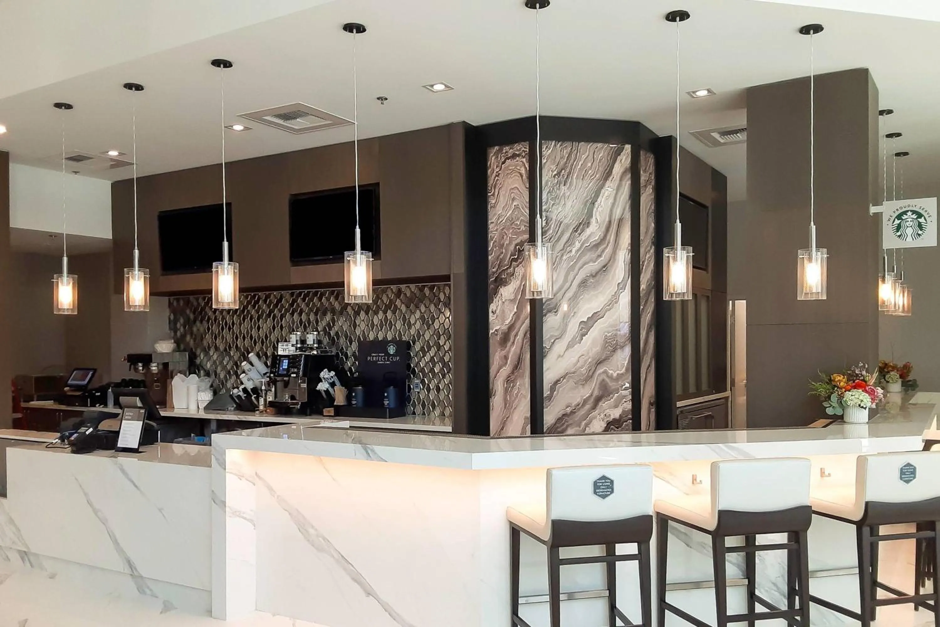 Restaurant/places to eat in Courtyard by Marriott Los Angeles Monterey Park