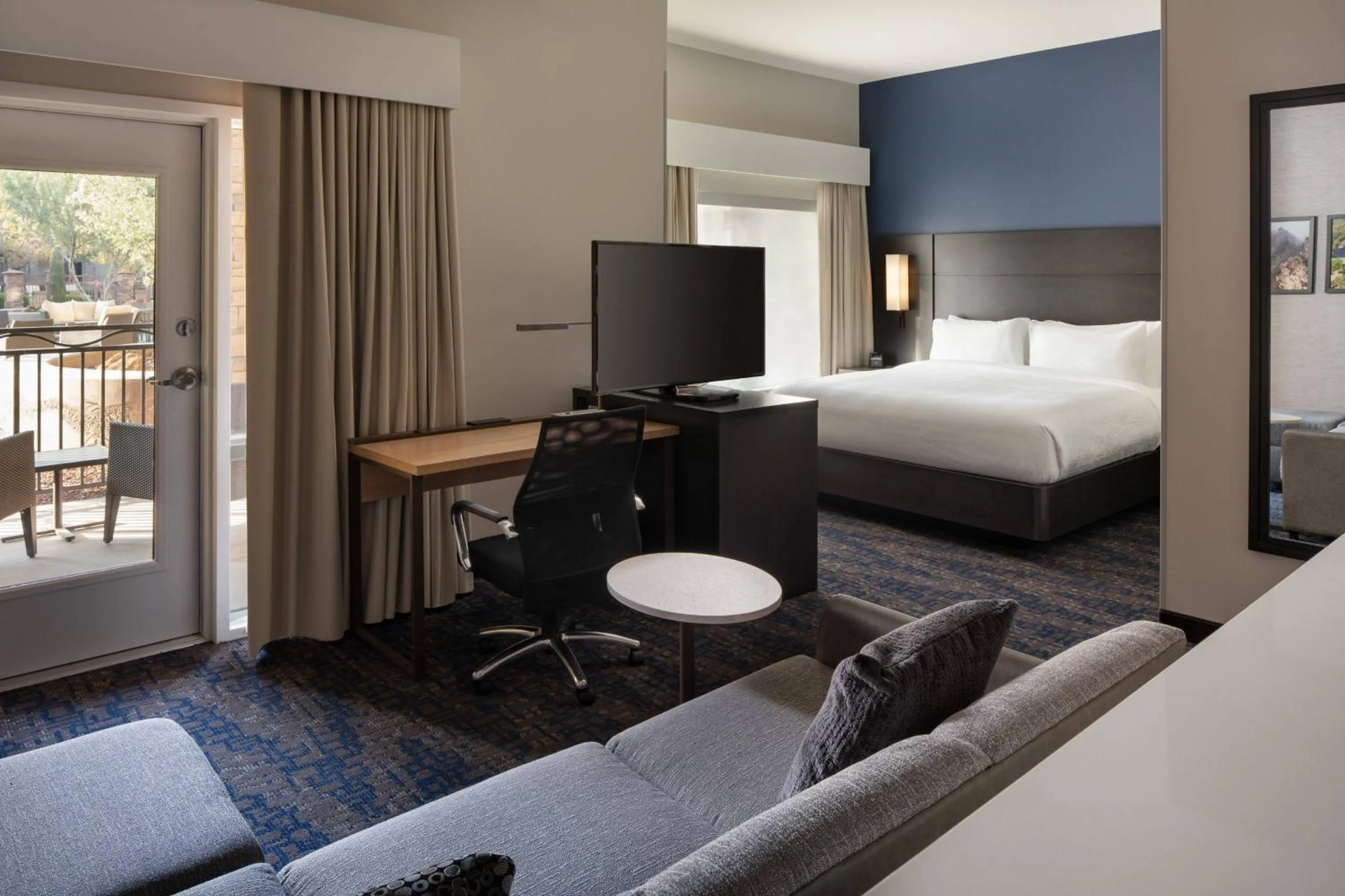 Photo of the whole room, Bed in Residence Inn by Marriott Scottsdale Salt River