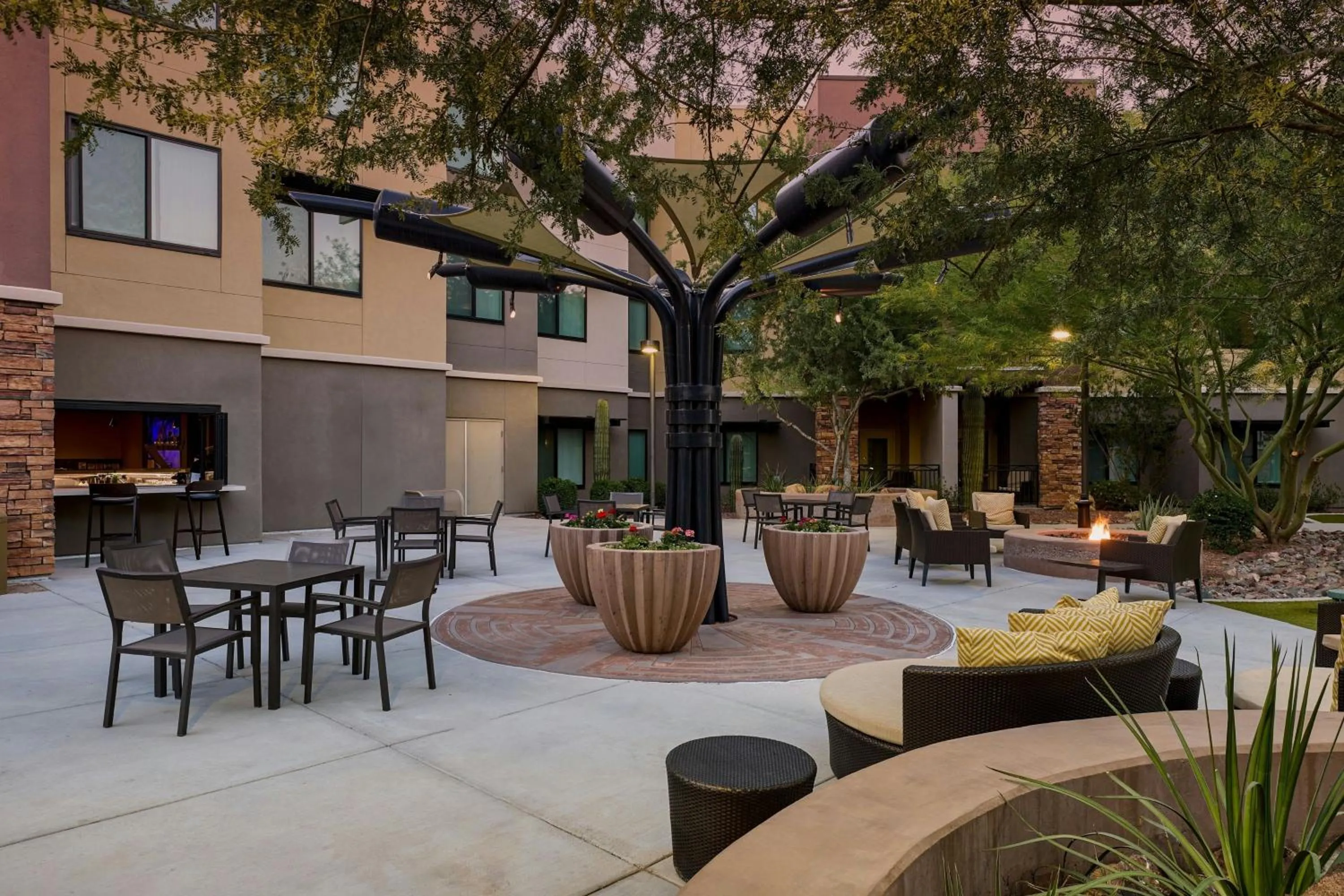 Restaurant/places to eat in Residence Inn by Marriott Scottsdale Salt River