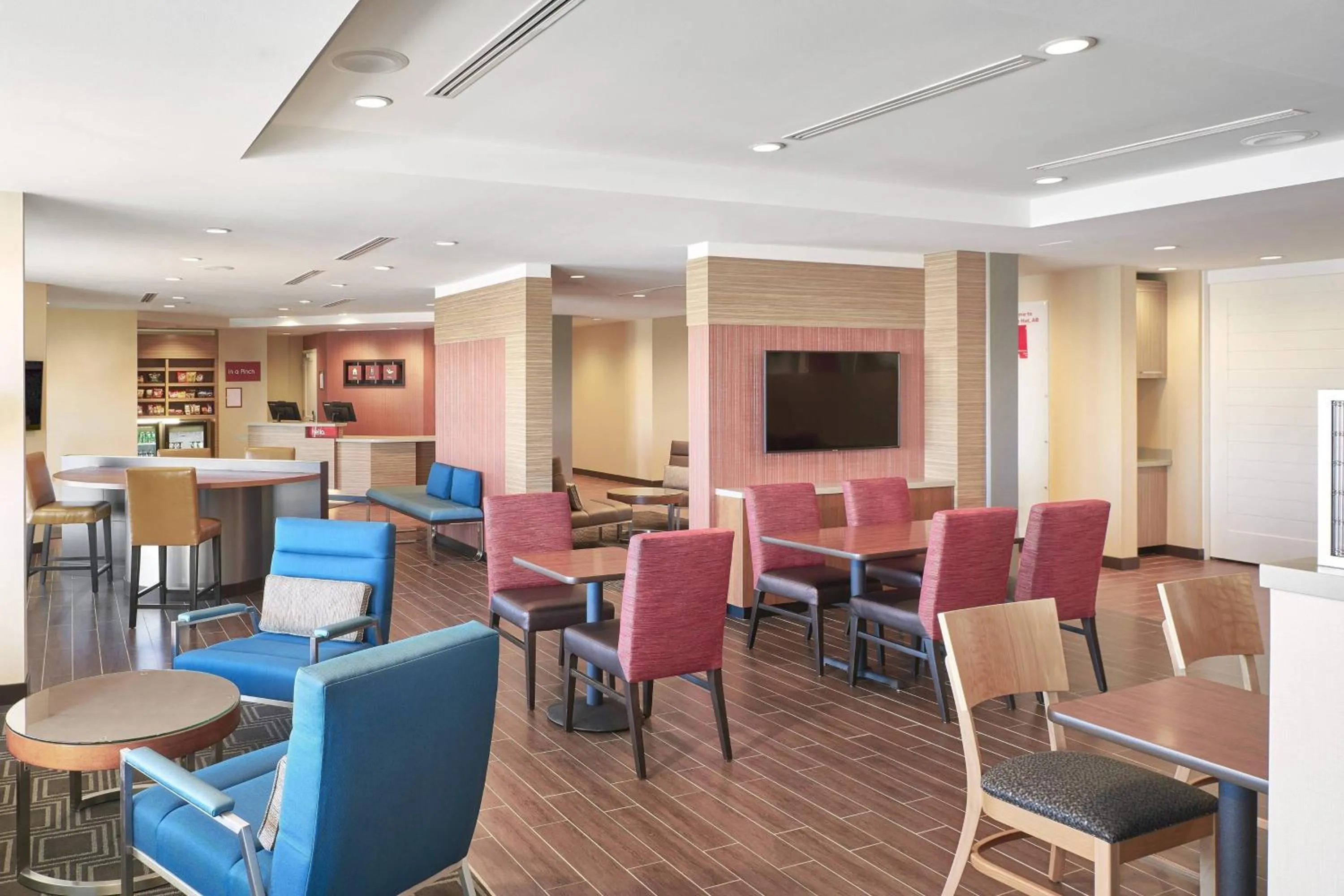 Lobby or reception in TownePlace Suites by Marriott Medicine Hat