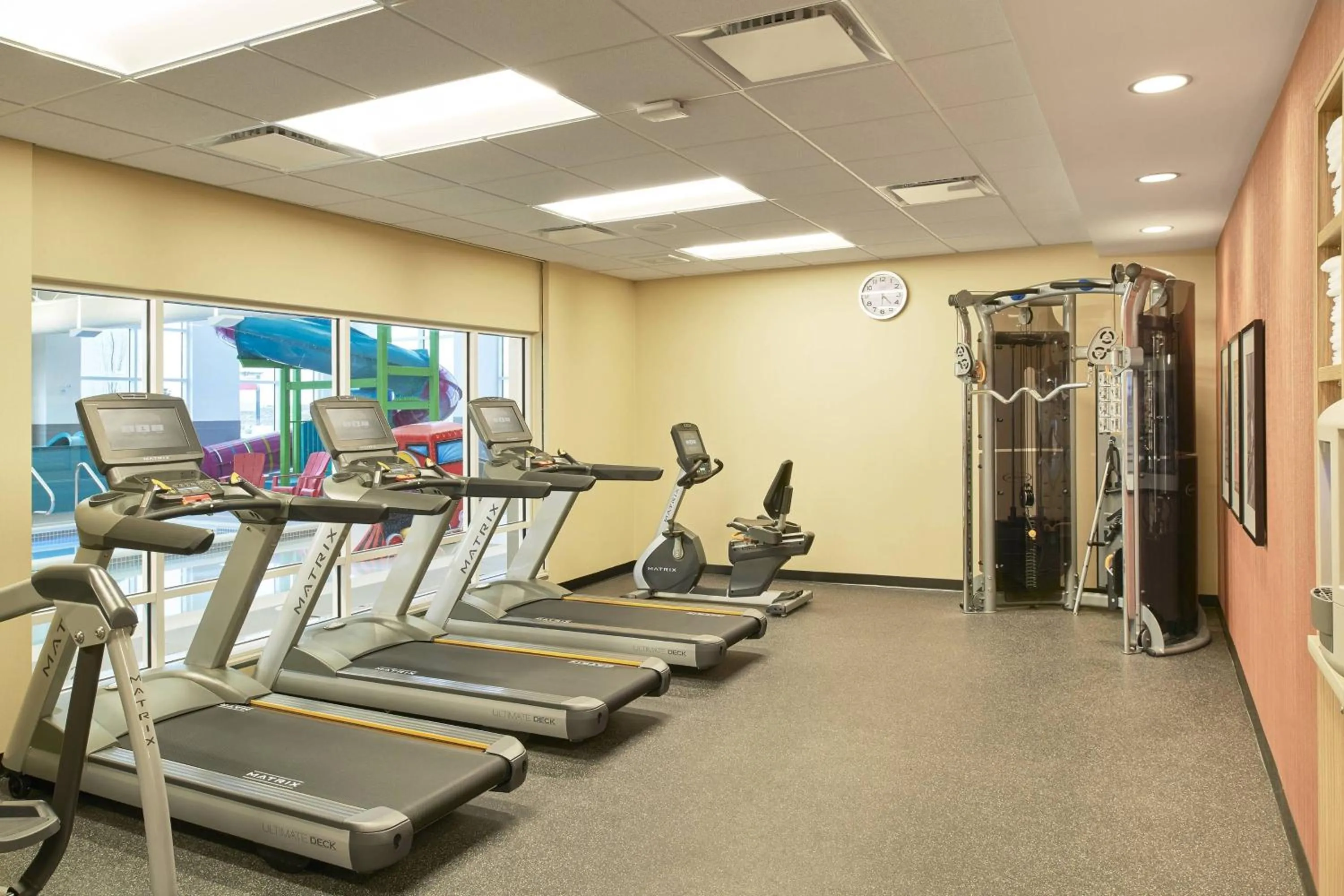 Fitness centre/facilities in TownePlace Suites by Marriott Medicine Hat