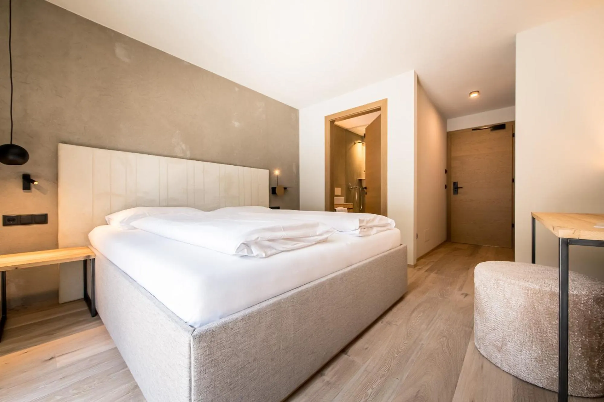 Photo of the whole room, Bed in Hotel Sonnenheim