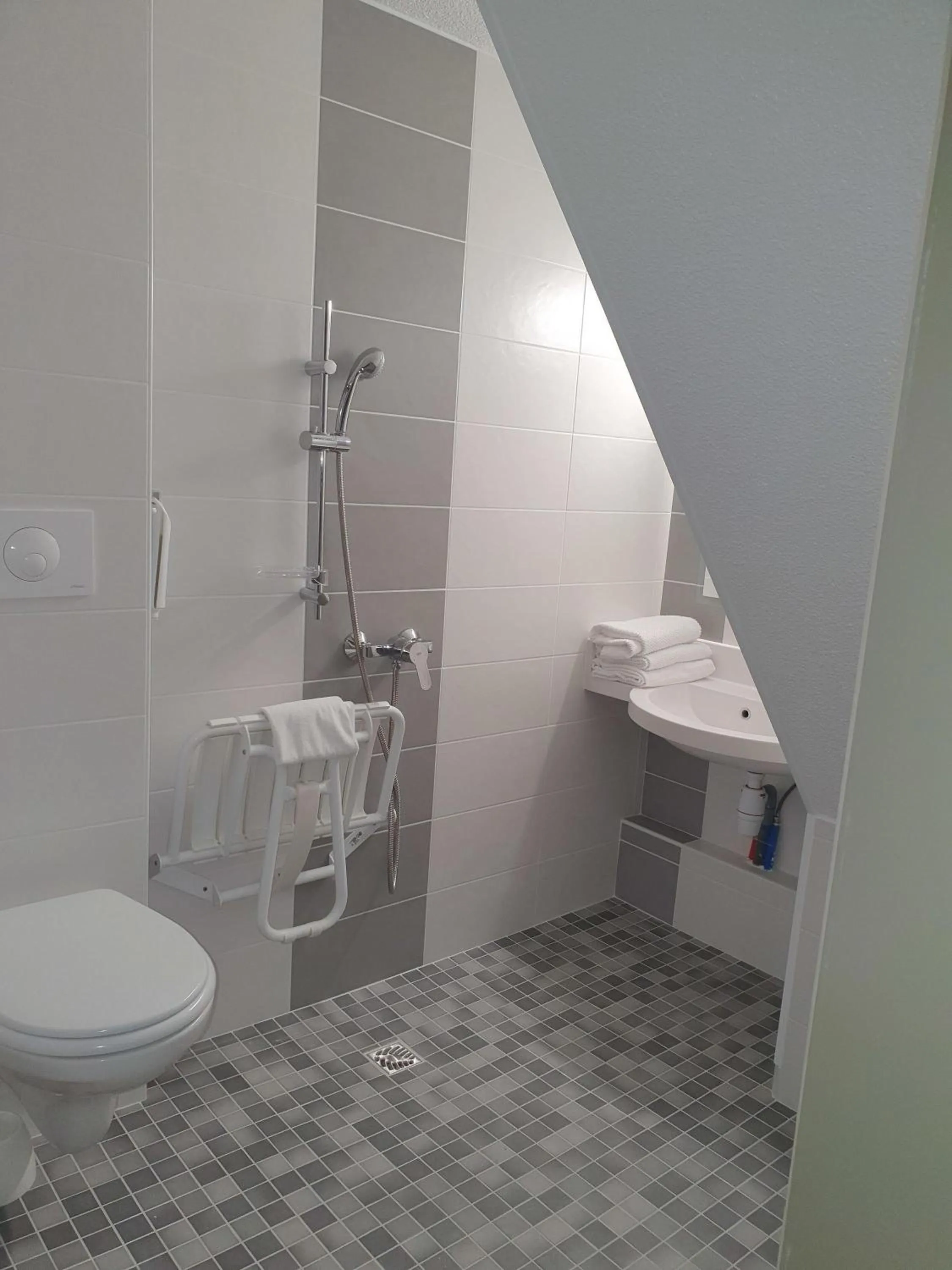 Bedroom in ibis budget Blois Centre