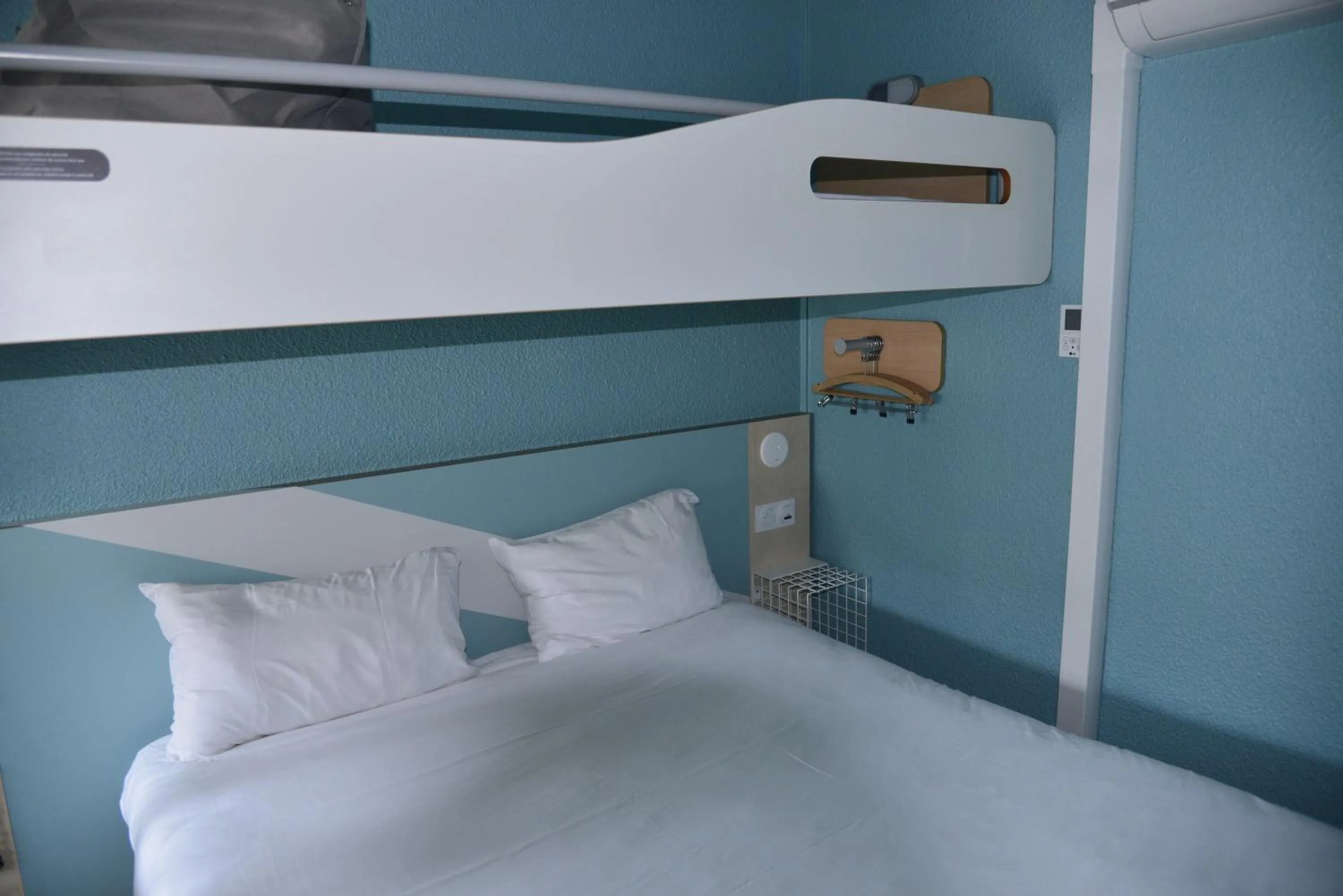 Bed in ibis budget Blois Centre