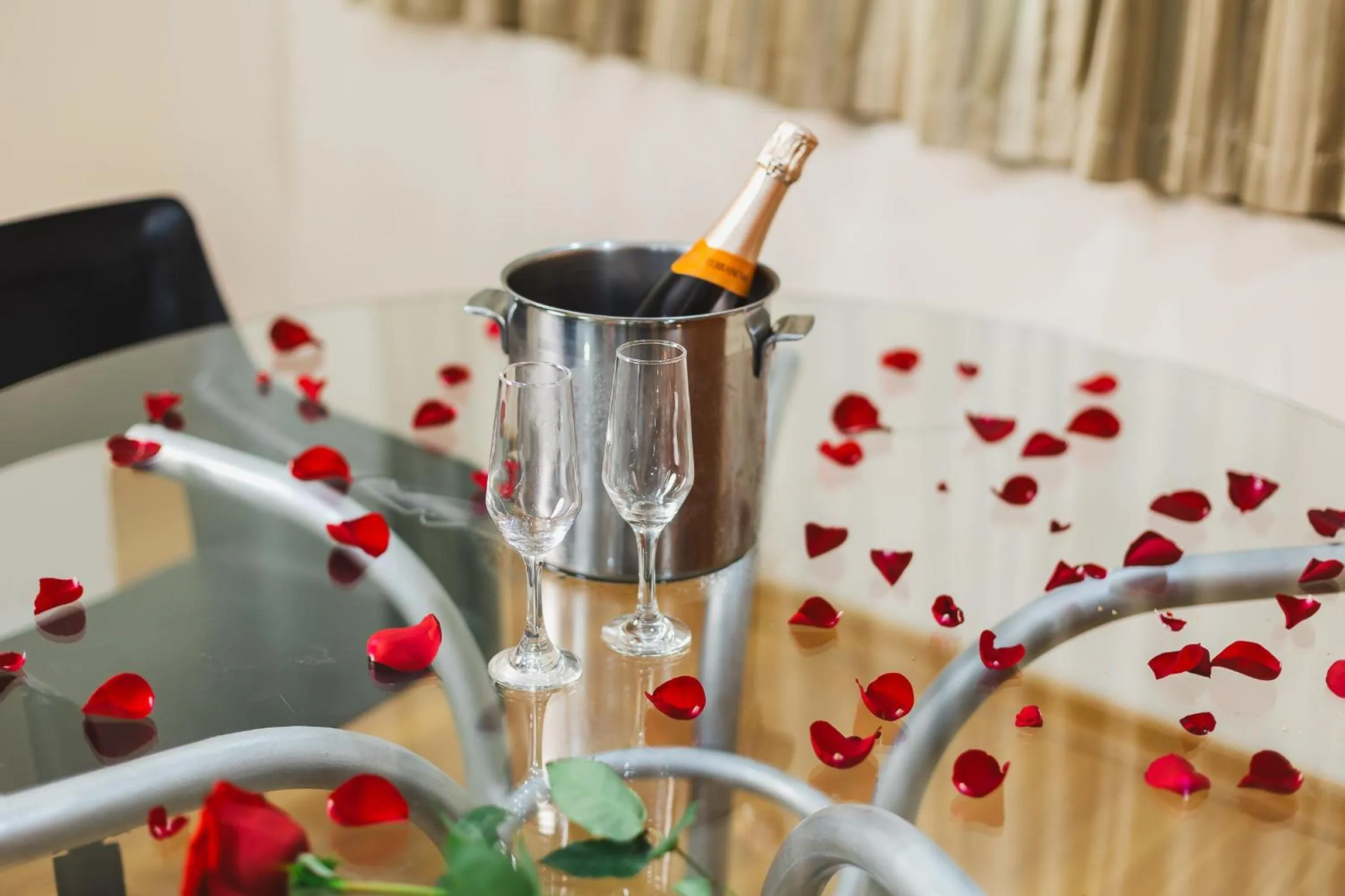 Decorative detail in Hotel Golden Park Curitiba By Nacional Inn