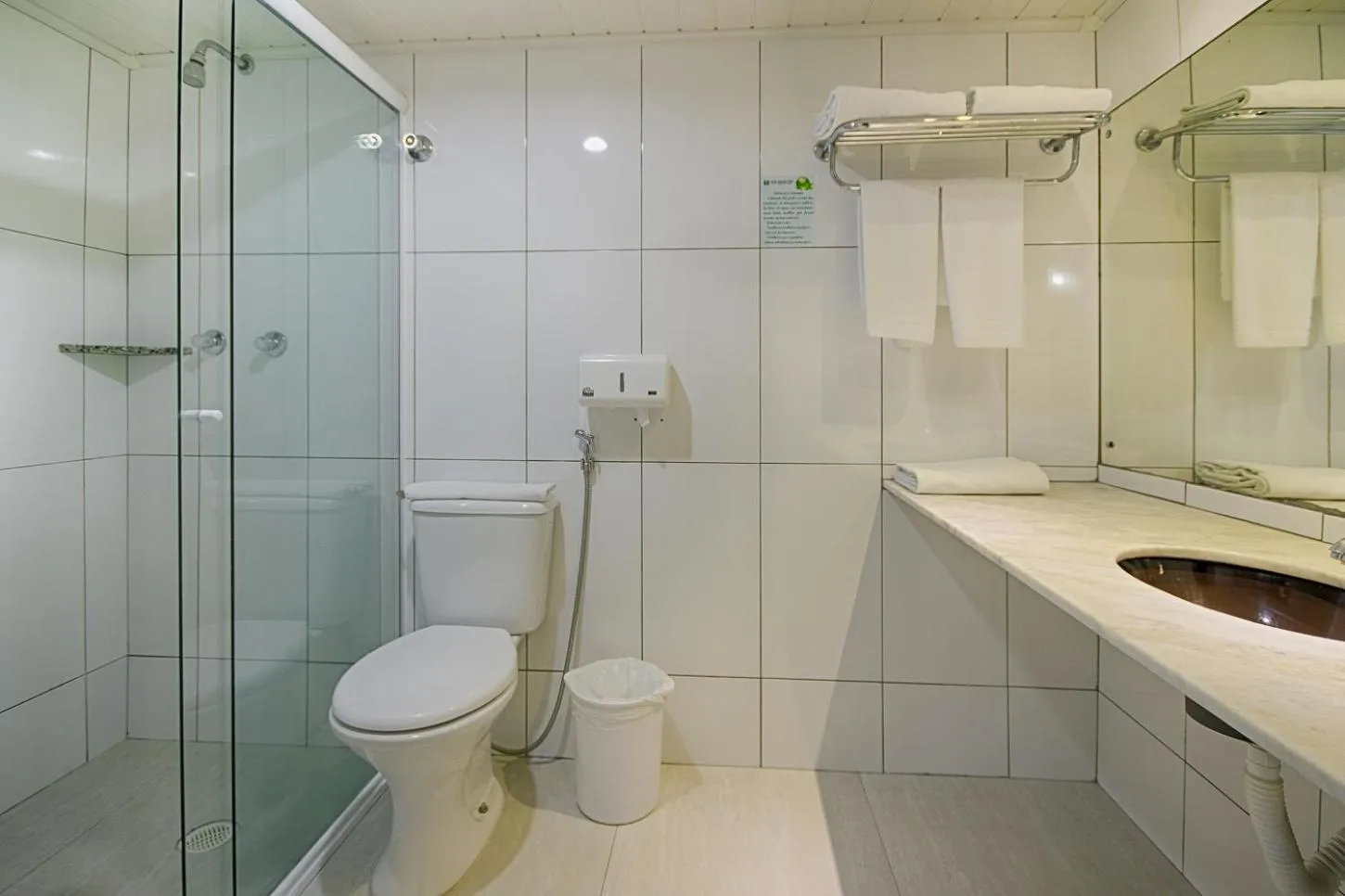 Bathroom in Hotel Golden Park Curitiba By Nacional Inn