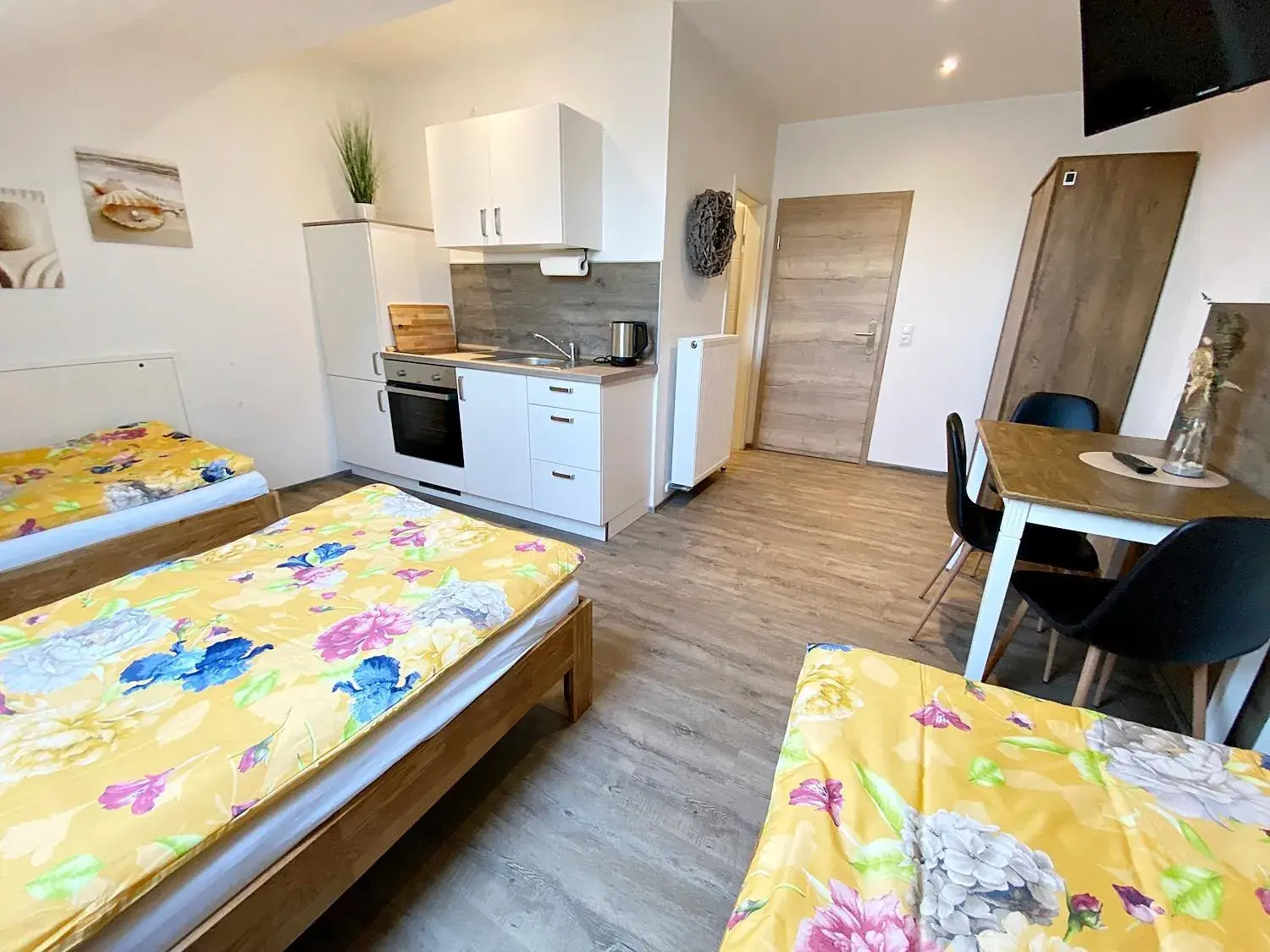 Superior Studio - single occupancy in Seehaus Mamming - Hotel - Schlaffässer - Biergarten - Camping Superior Studio - single occupancy in Seehaus Mamming - Hotel - Schlaffässer - Biergarten - Camping