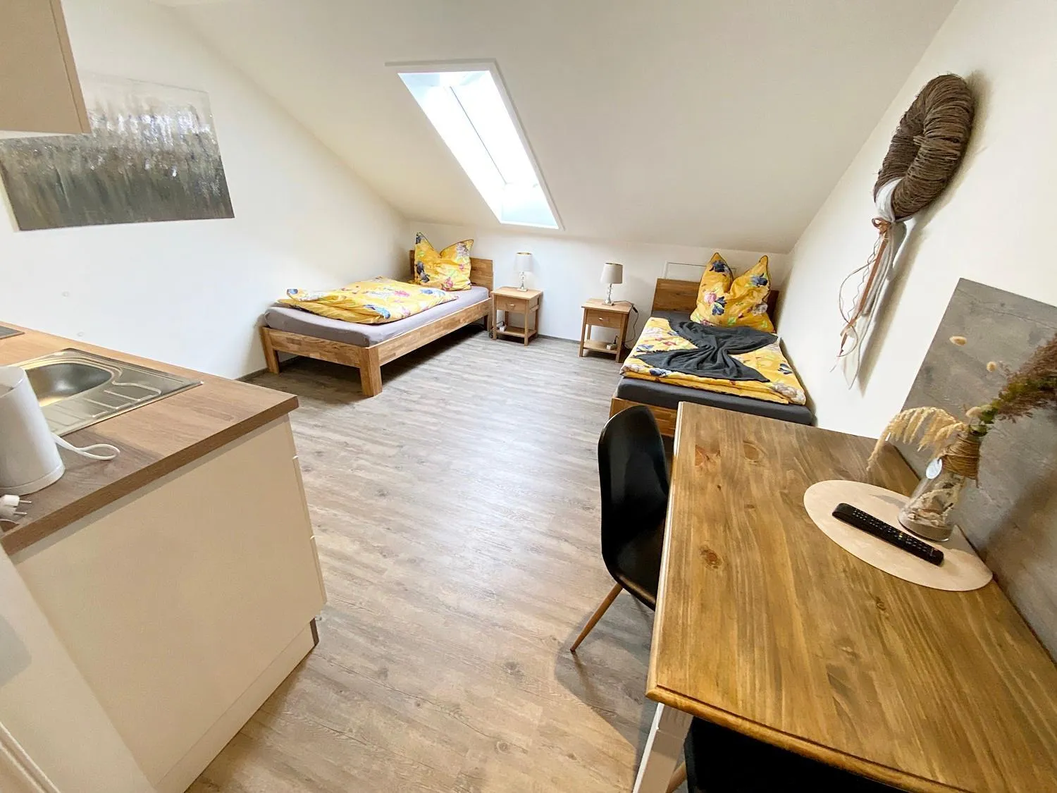 Bed in Seehaus Mamming - Hotel - Schlaffässer - Biergarten - Camping