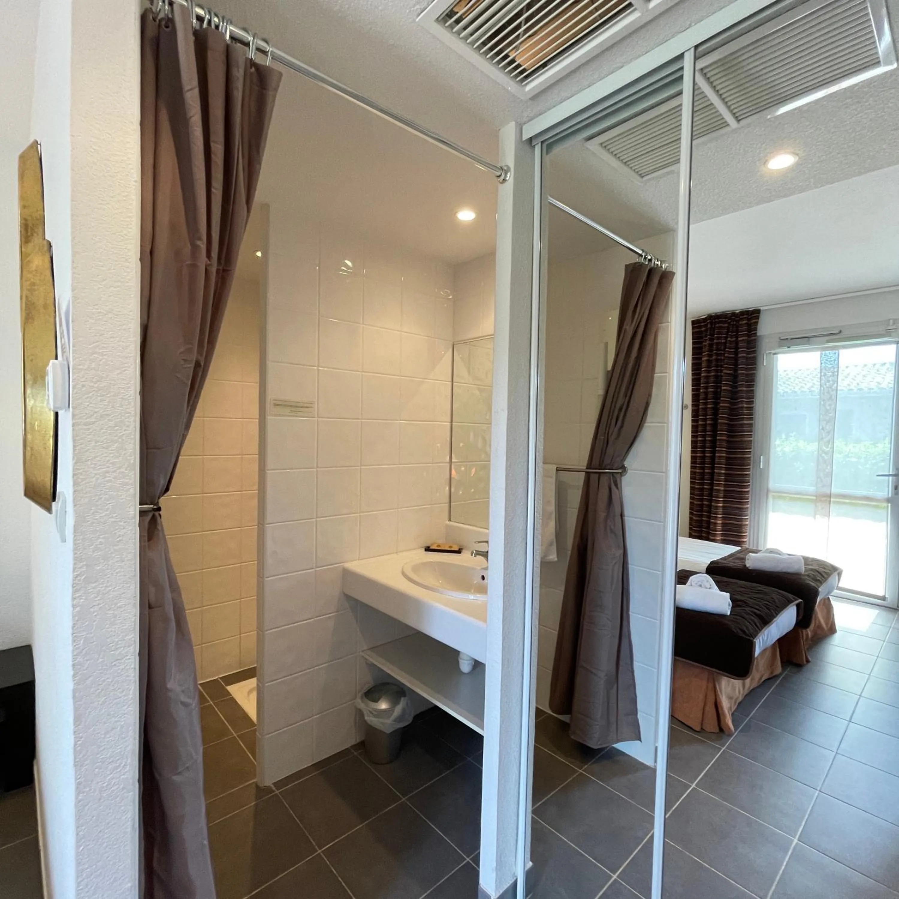 Bed in Patio De Violette