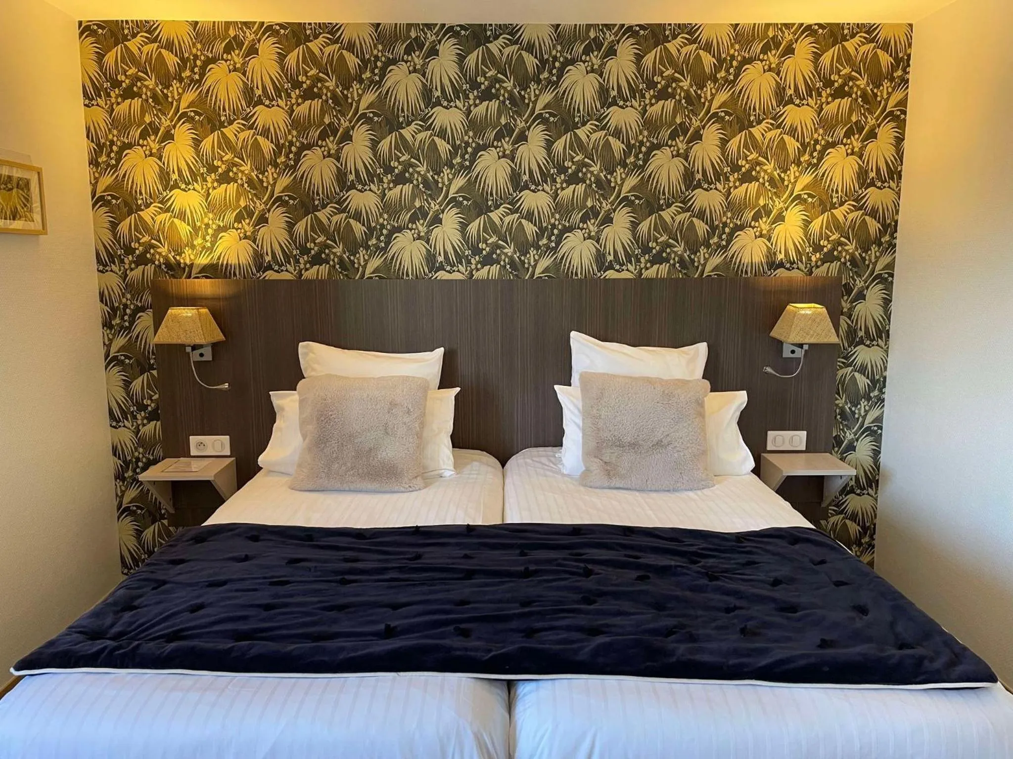 Bedroom, Bed in Cit'Hotel Hôtel de France et d'Europe