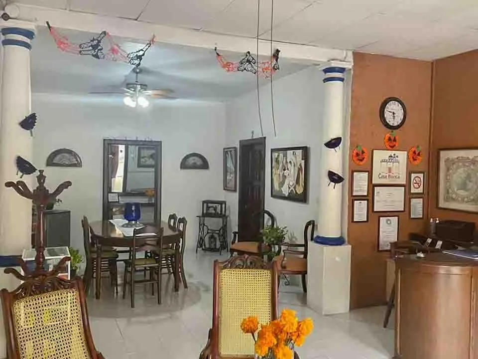 Restaurant/Places to Eat in Hotel Casa Blanca by Rotamundos