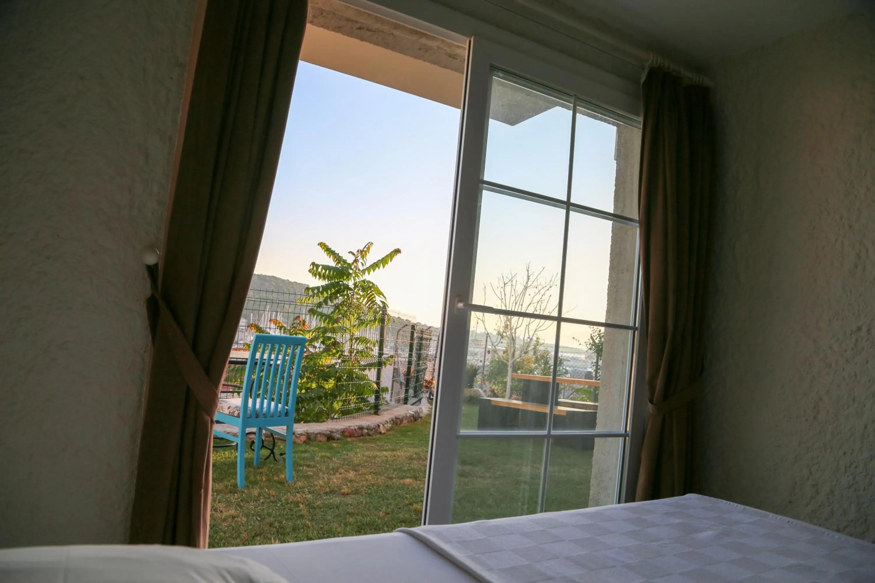 Spring, Bed in Villa Veria