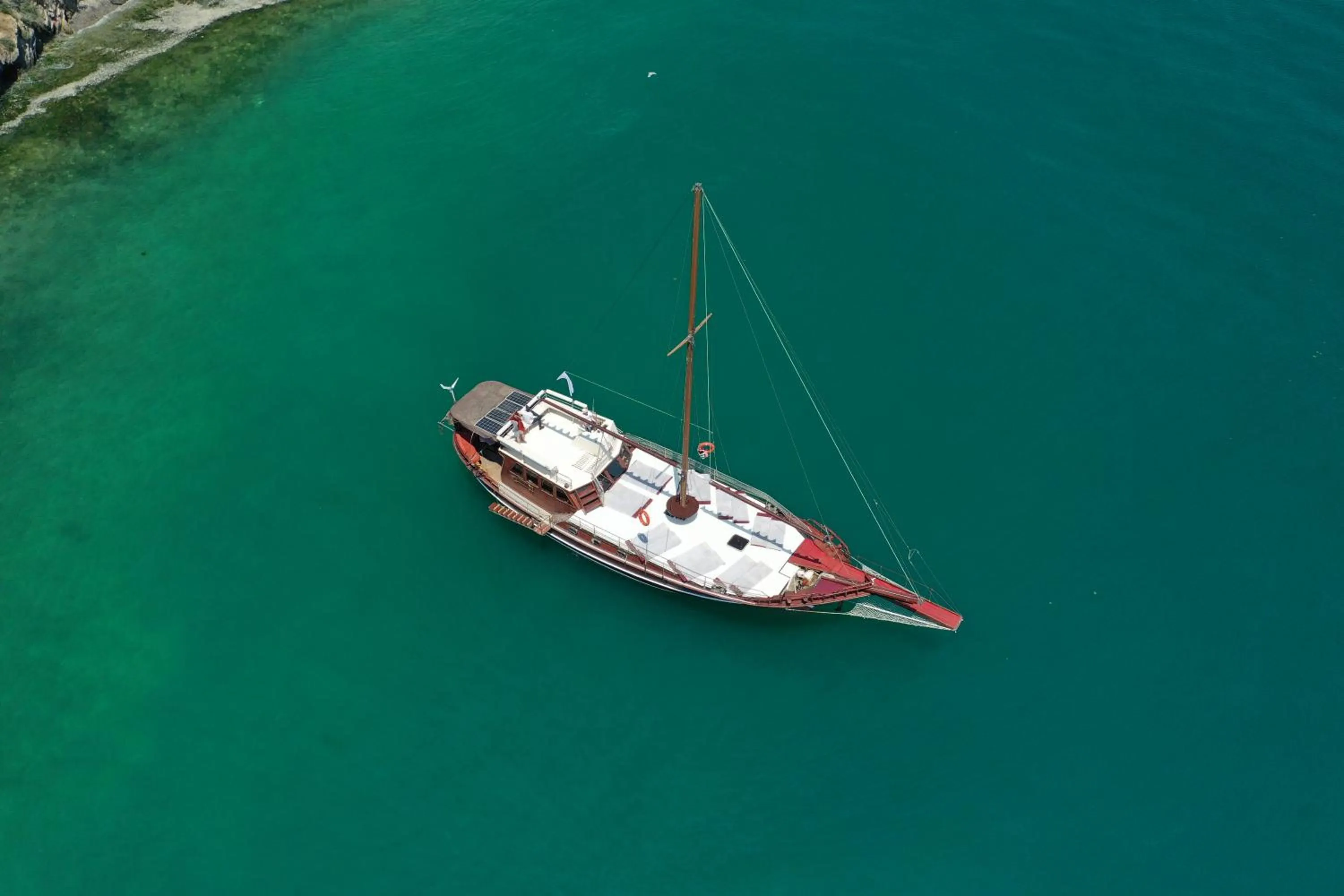 Swimming pool in Ada Palas Buyukada