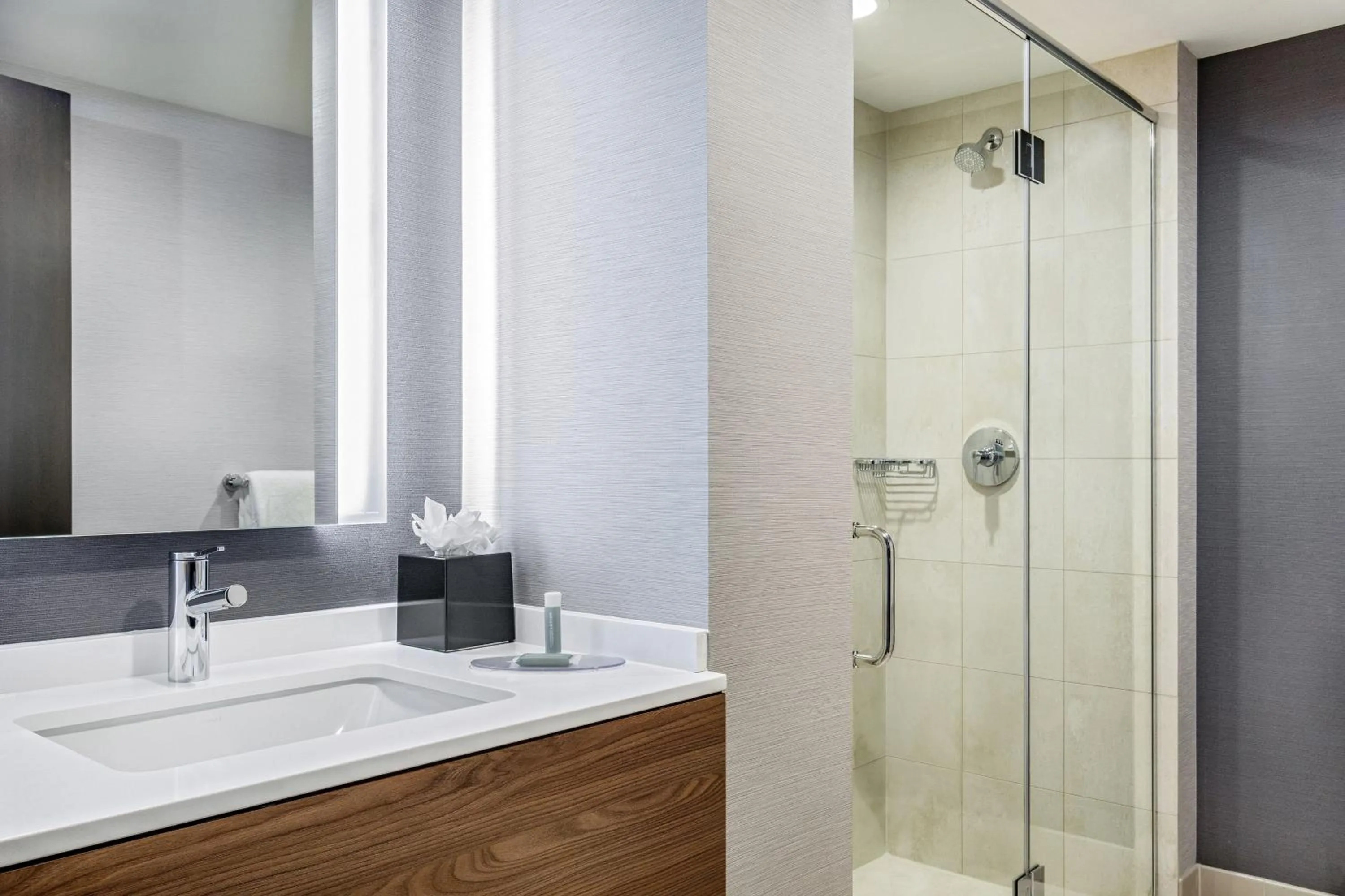 Bathroom in Courtyard by Marriott Times Square West