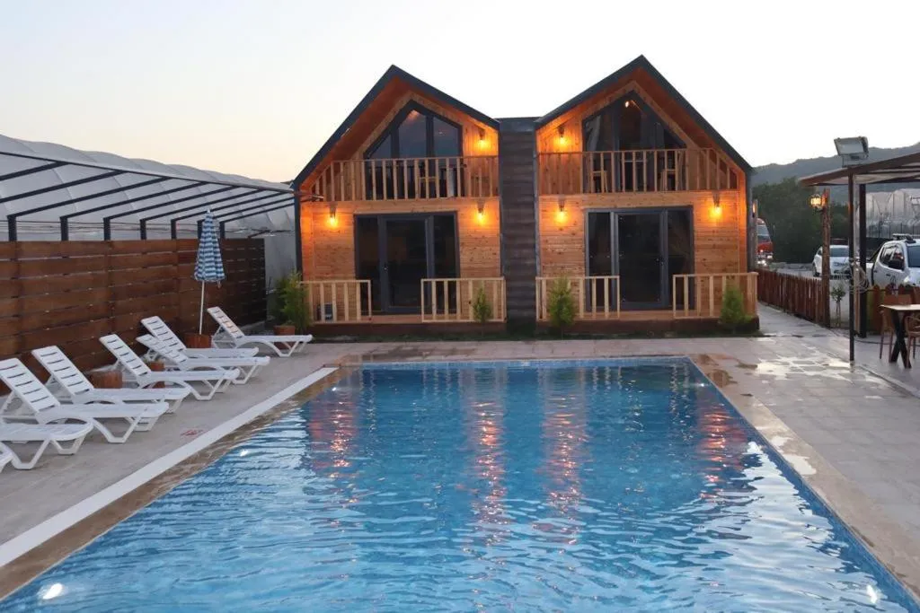 Swimming pool in İRBEÇ APART & BUNGALOW