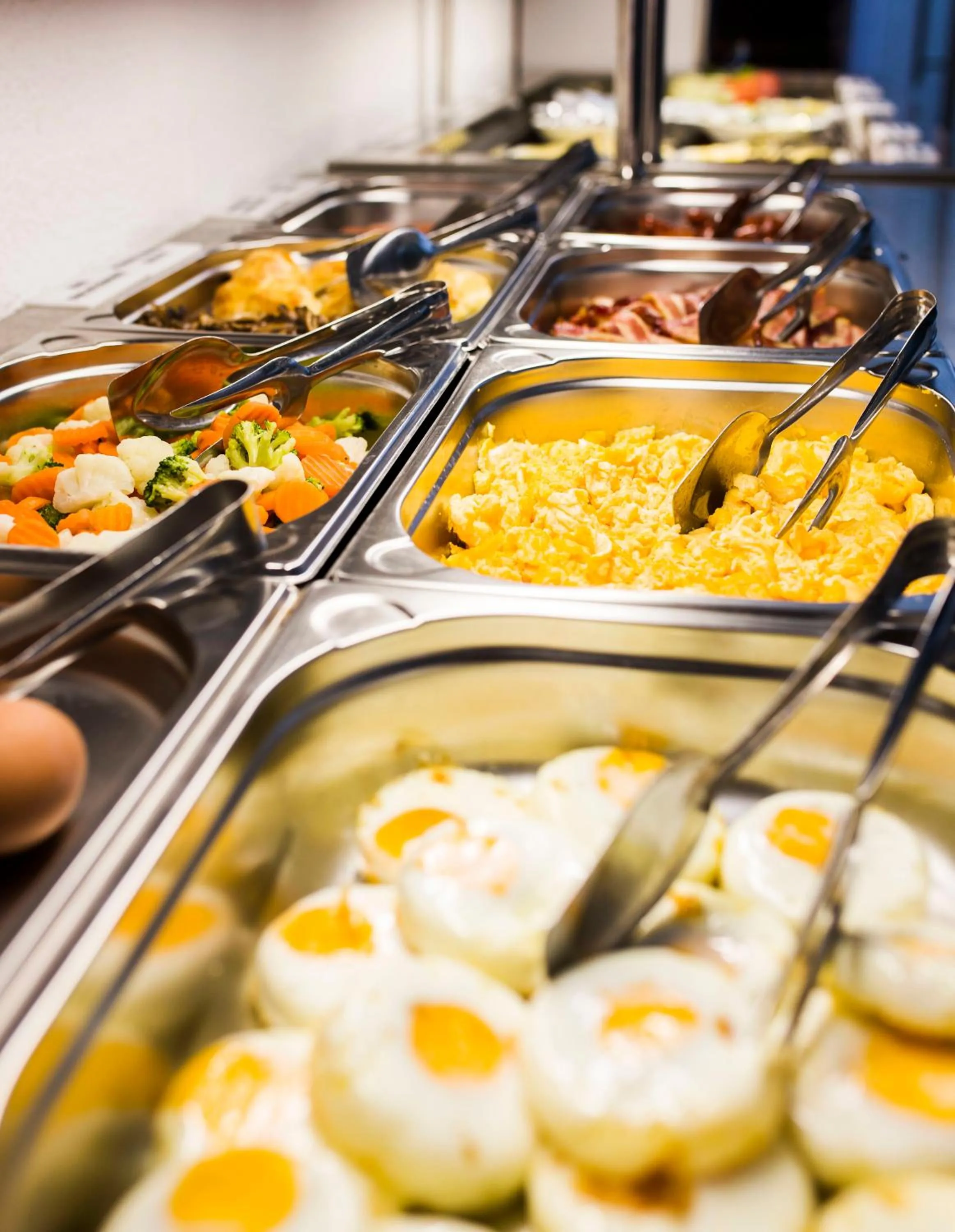 Breakfast in Garden Hotel