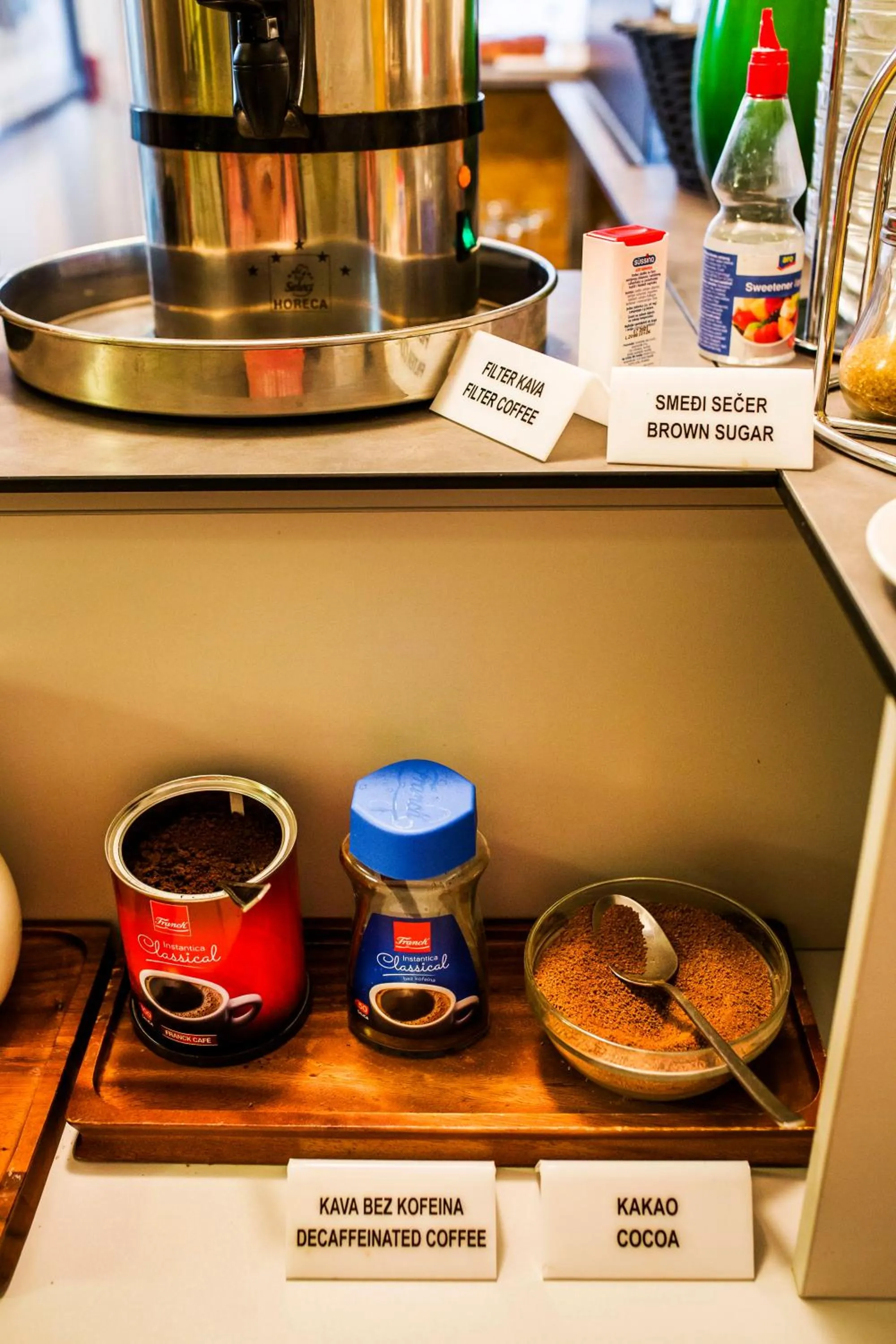 Breakfast in Garden Hotel