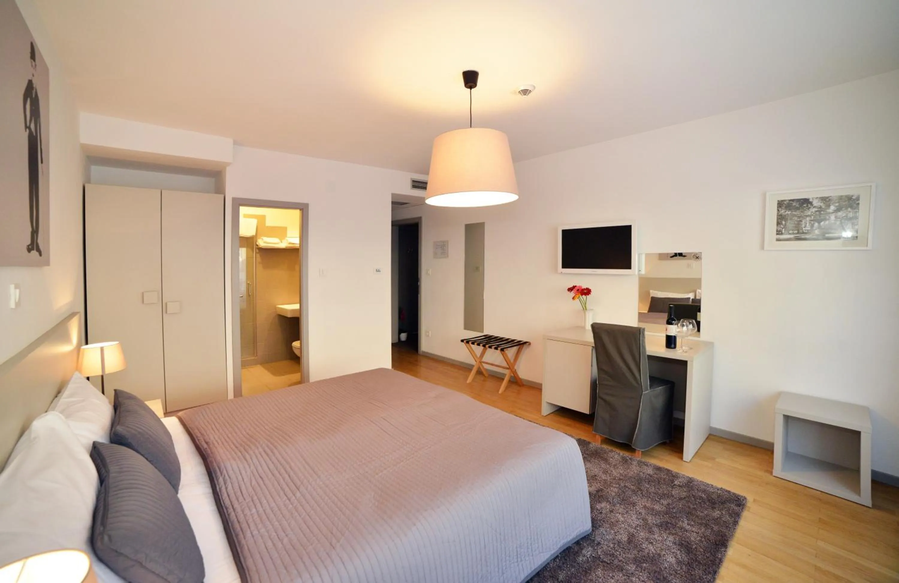 Photo of the whole room, Bed in Garden Hotel