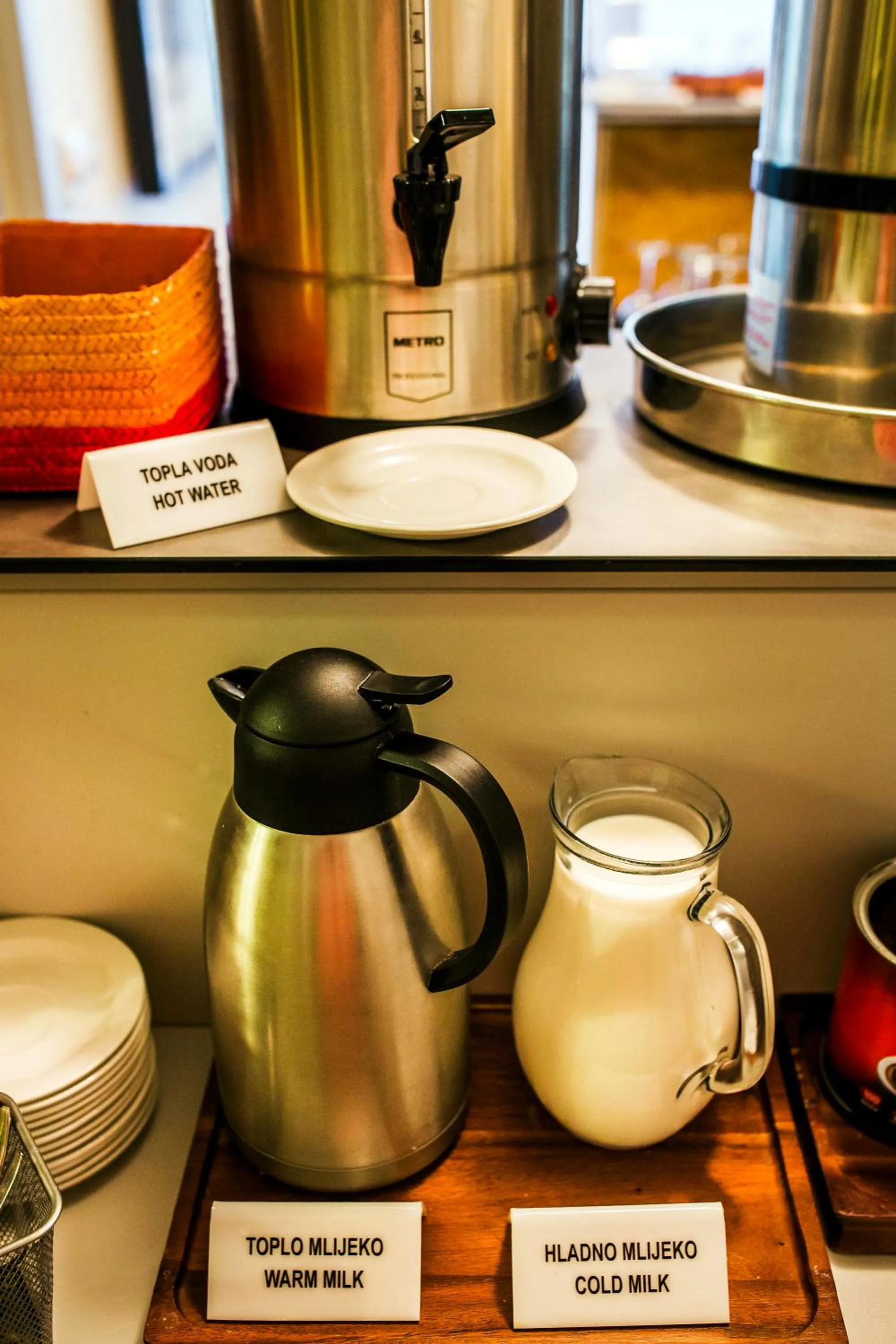 Breakfast in Garden Hotel