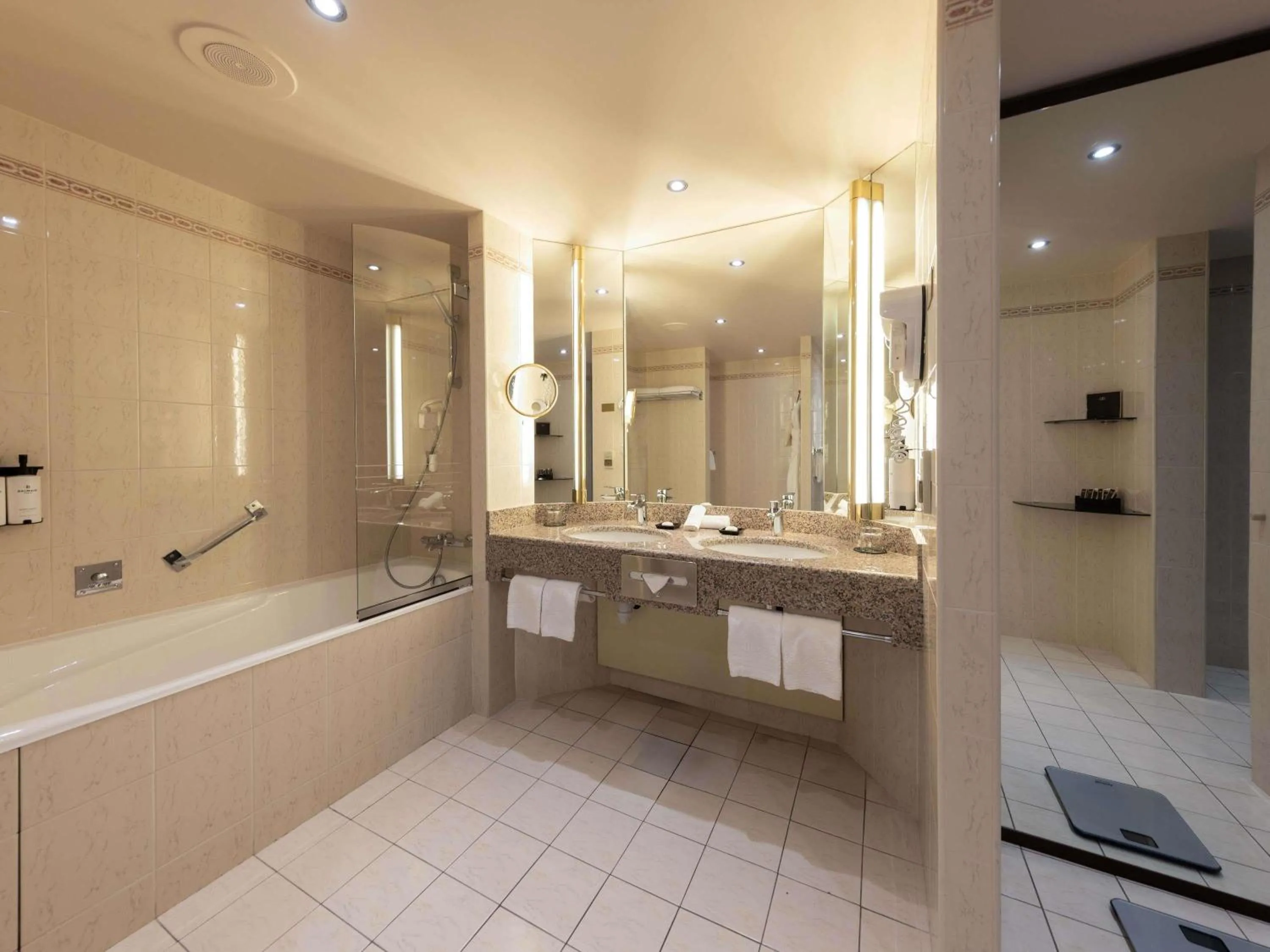 Bedroom in Sofitel Lyon Bellecour