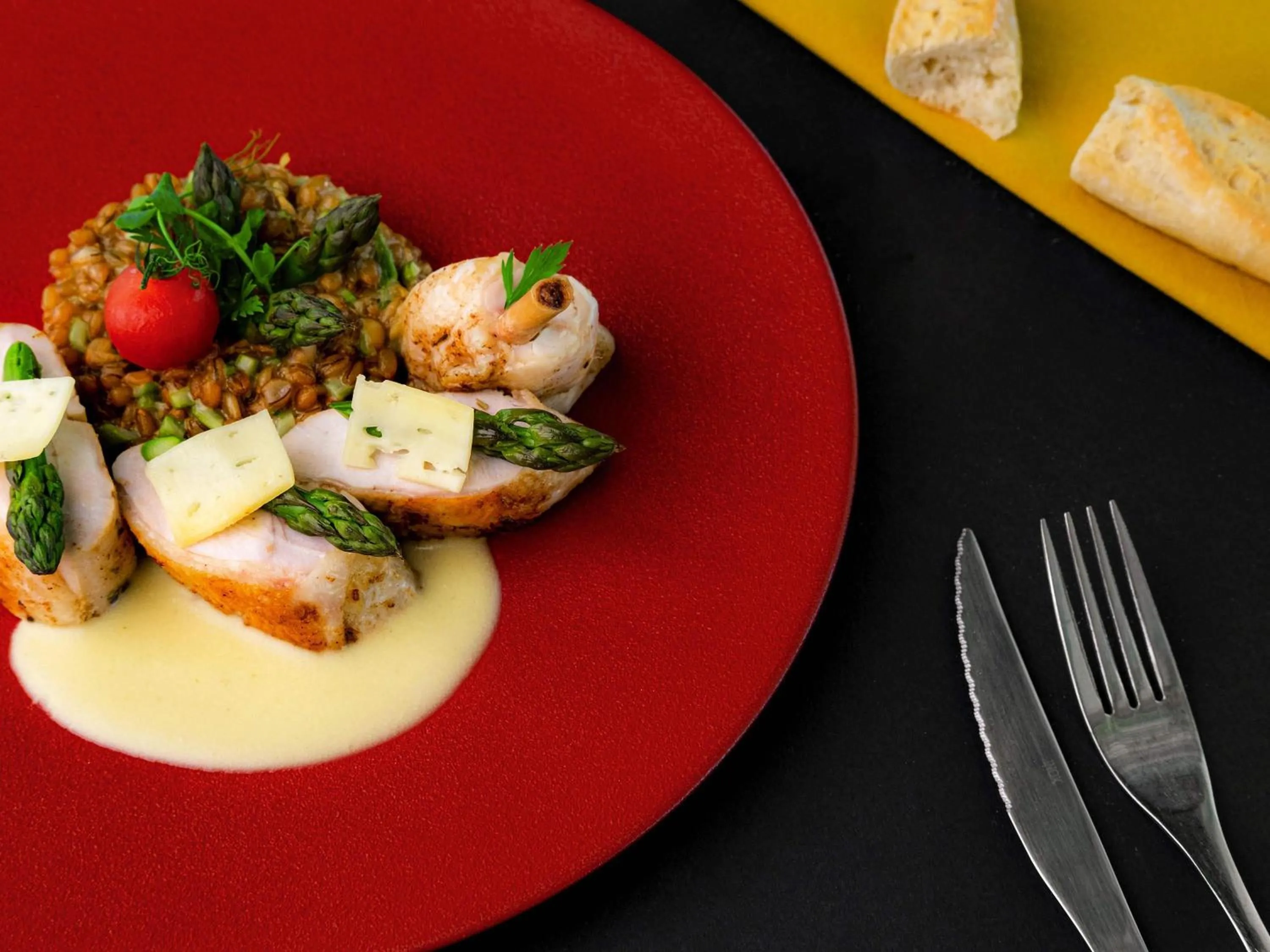 Restaurant/places to eat in Sofitel Lyon Bellecour