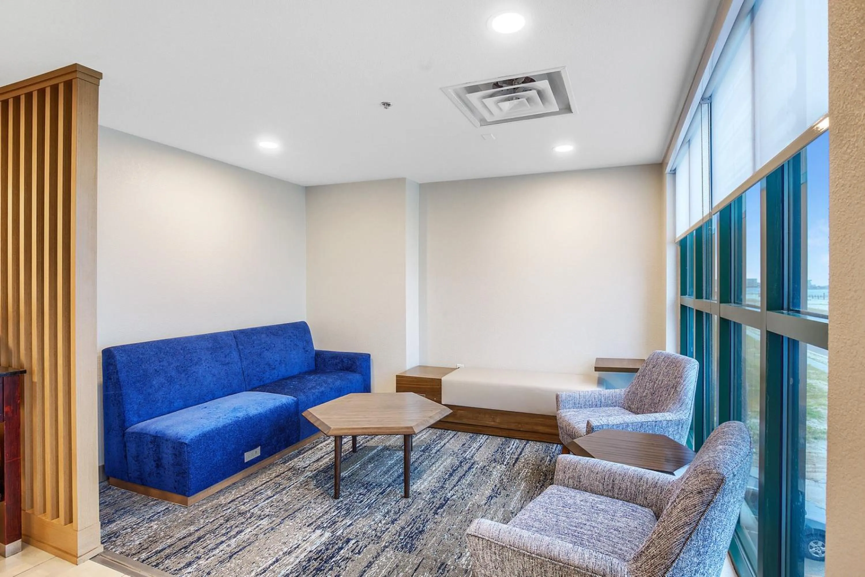 Breakfast in Holiday Inn Express - Gulfport Beach by IHG