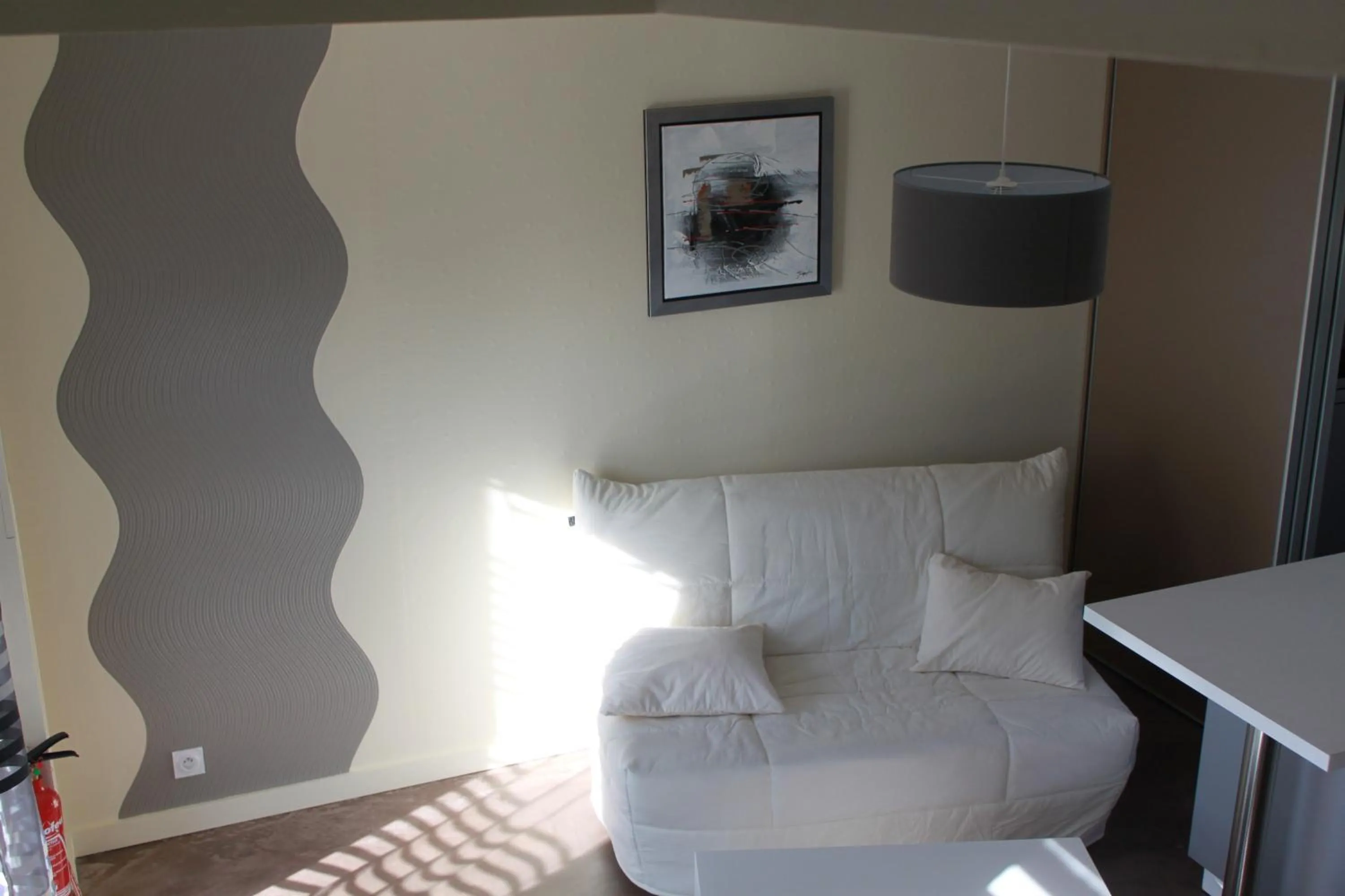 Lounge or bar, Bed in Hôtel - Restaurant l'Hortensia