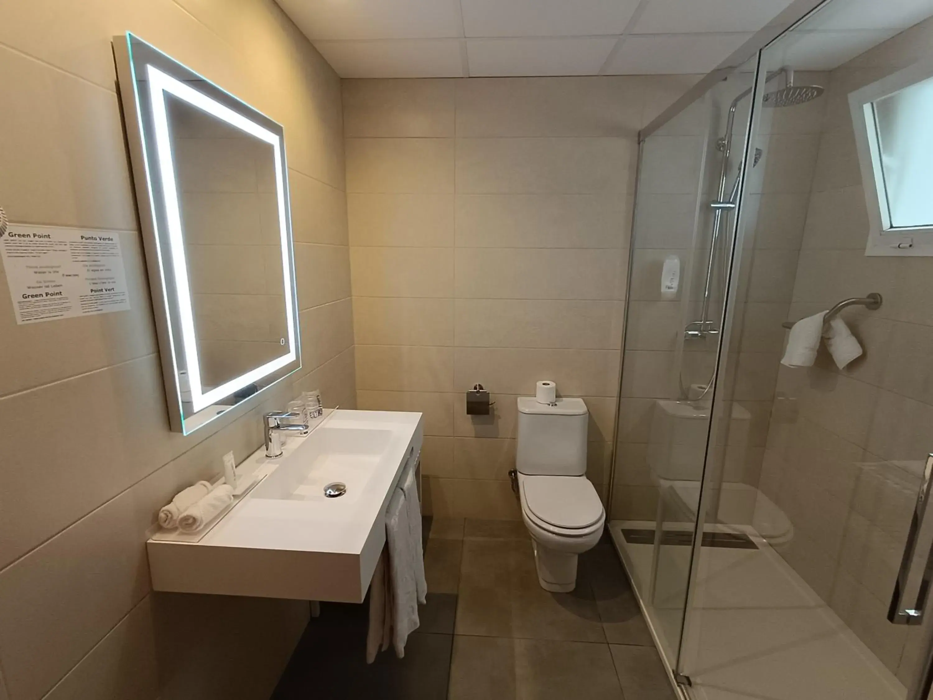 Superior Twin Room with City View in Mendez Nuñez Alicante Superior Twin Room with City View in Mendez Nuñez Alicante