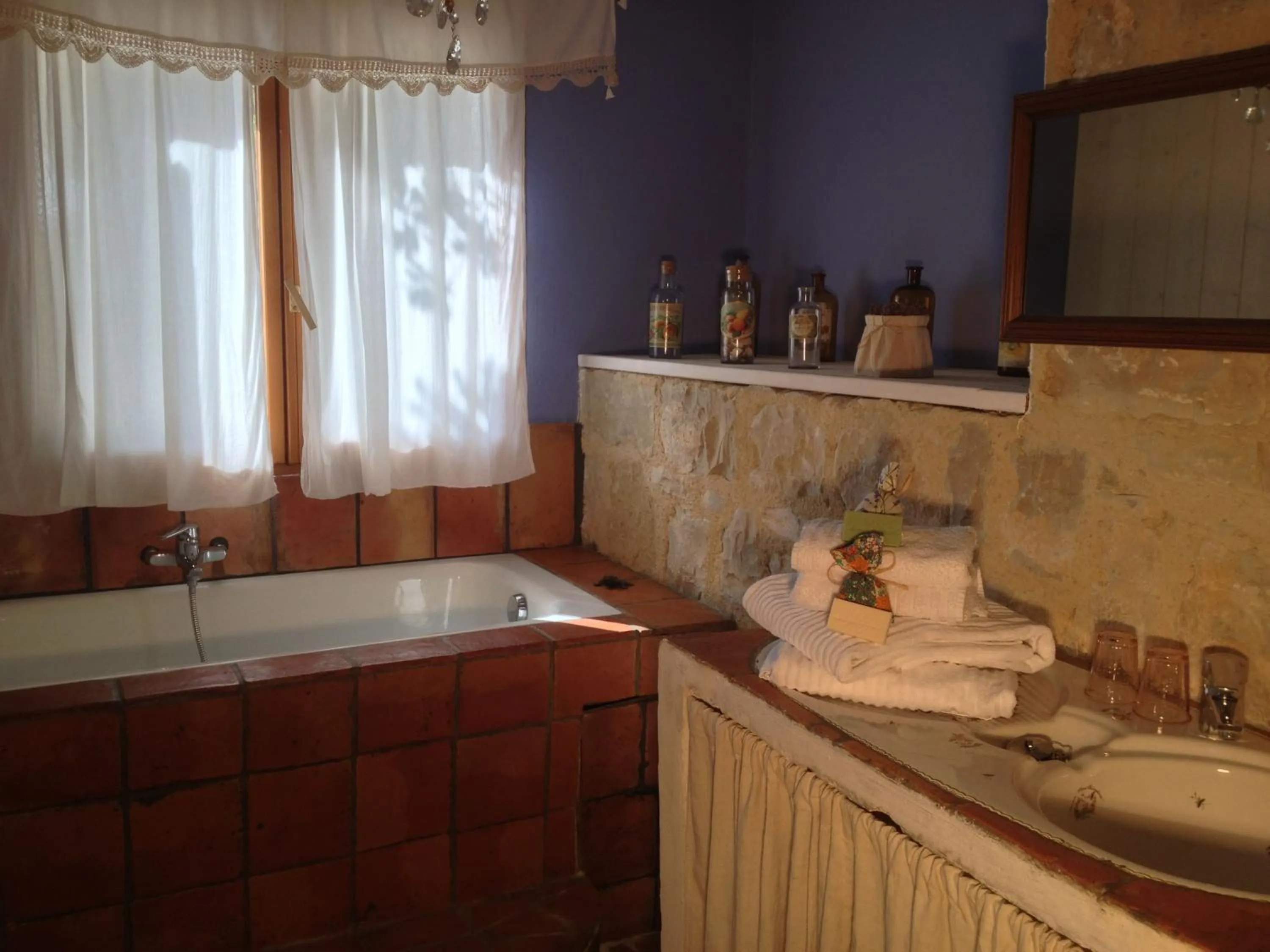 Bathroom in B&B Le Deffends de Redon