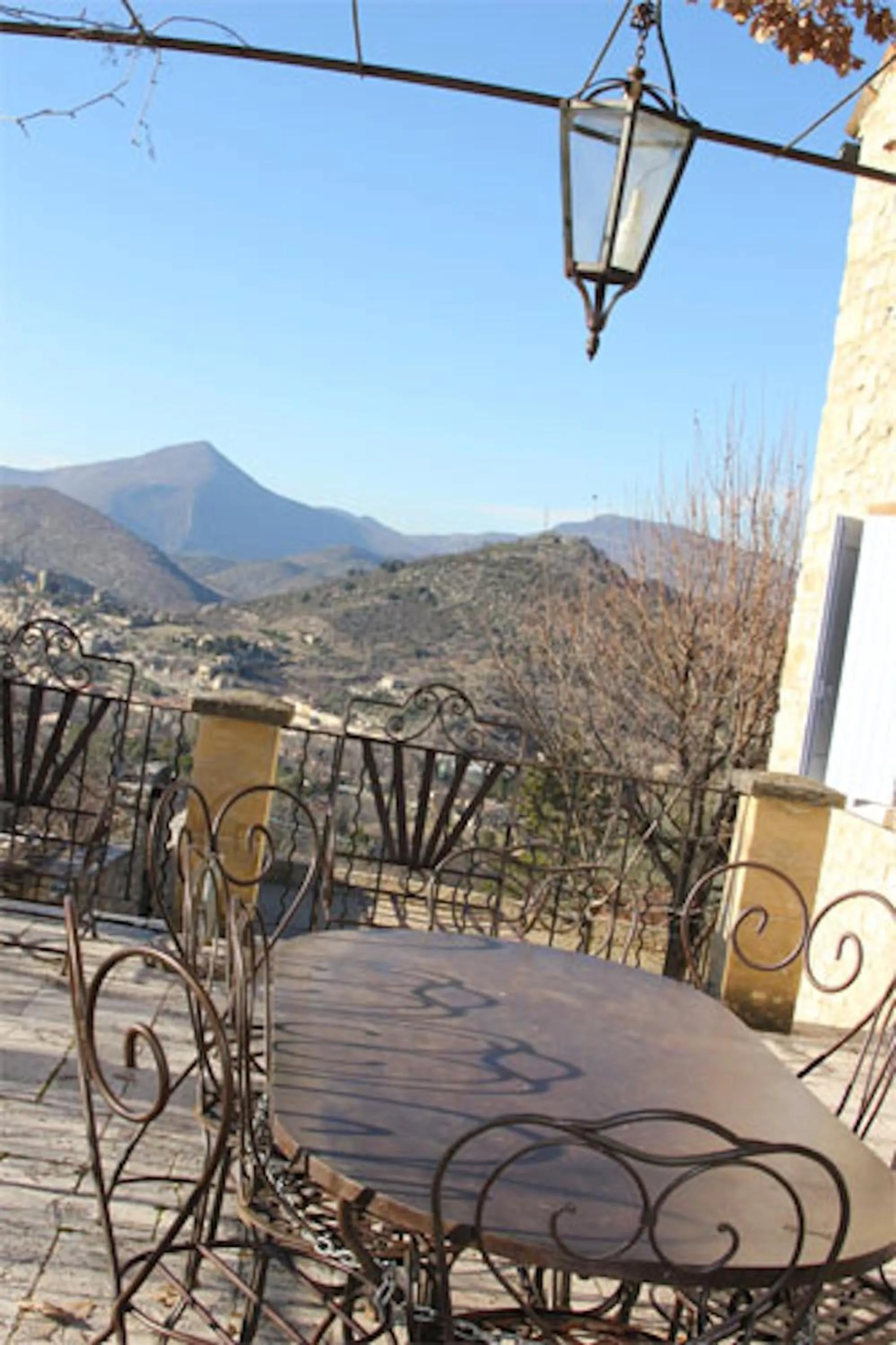 Patio in B&B Le Deffends de Redon