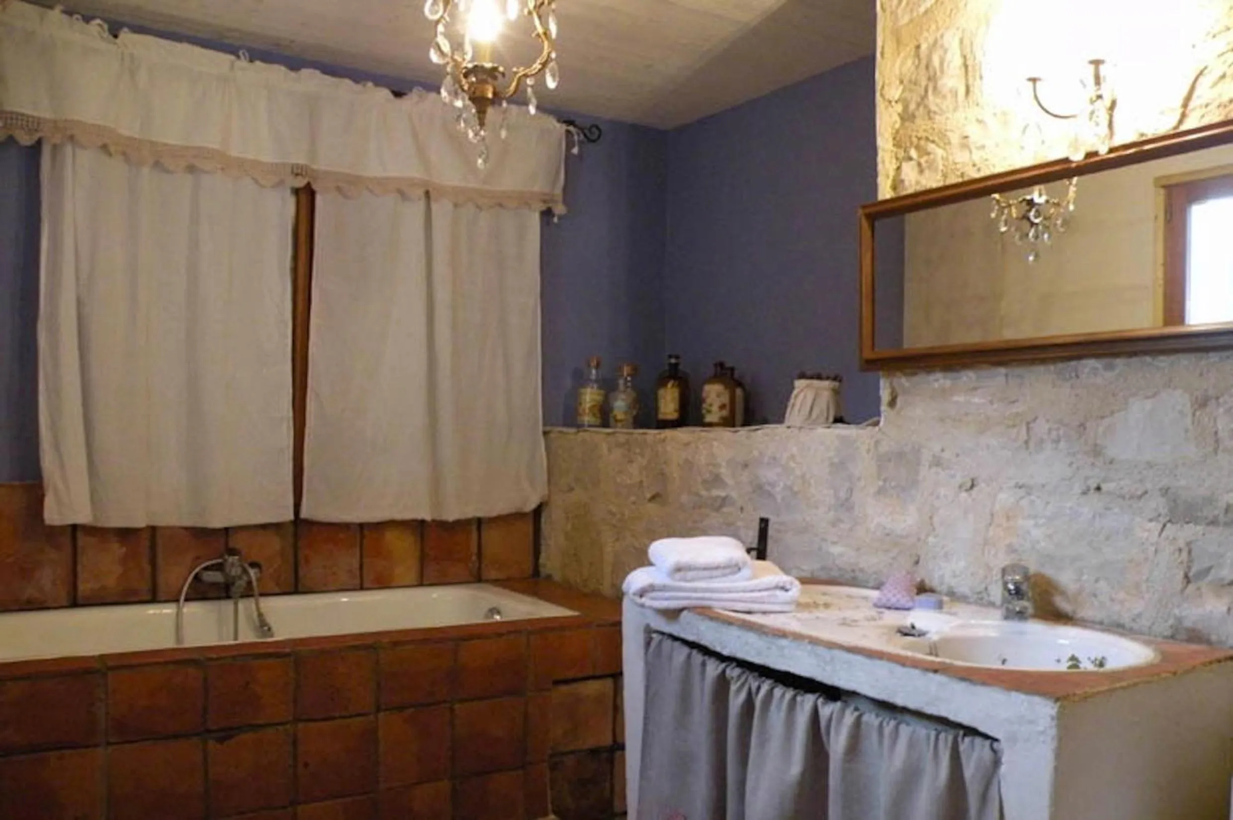 Bathroom in B&B Le Deffends de Redon